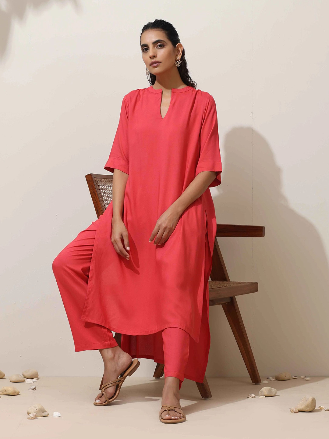 trueBrowns Mandrain Collar Straight Kurta With Trouser