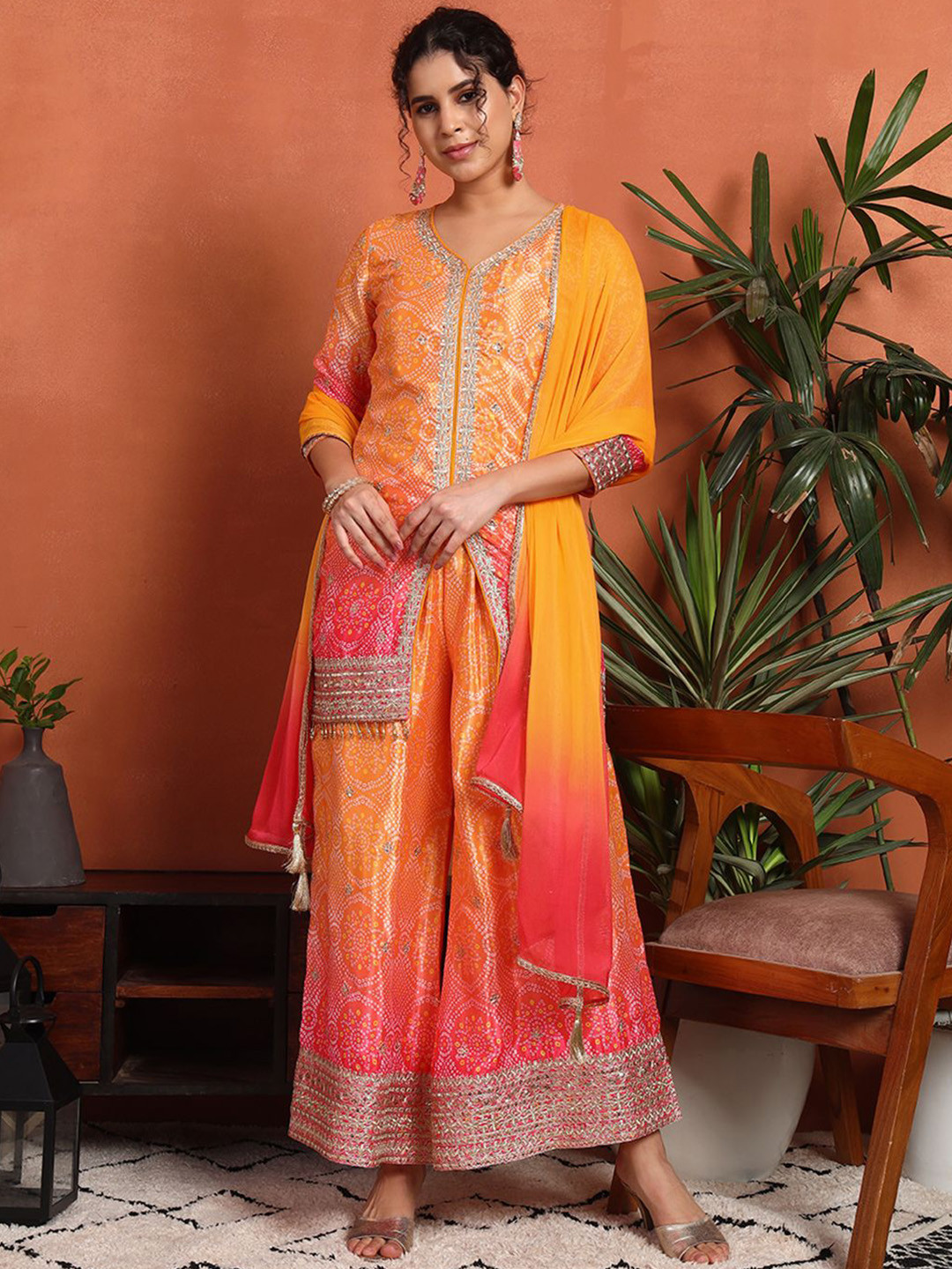 Shopping Queen Women Alina Cut Bandhani Printed Regular Sequinned Kurta with Palazzos & With Dupatta