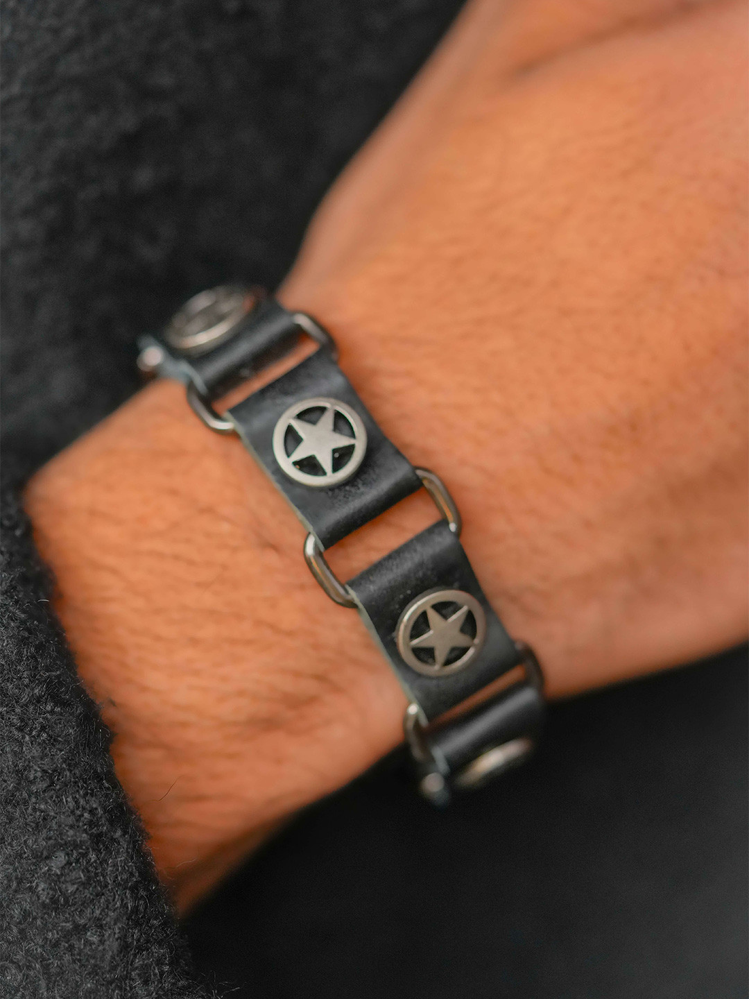 Mali Fionna Men Leather Wraparound Interlock Bracelet