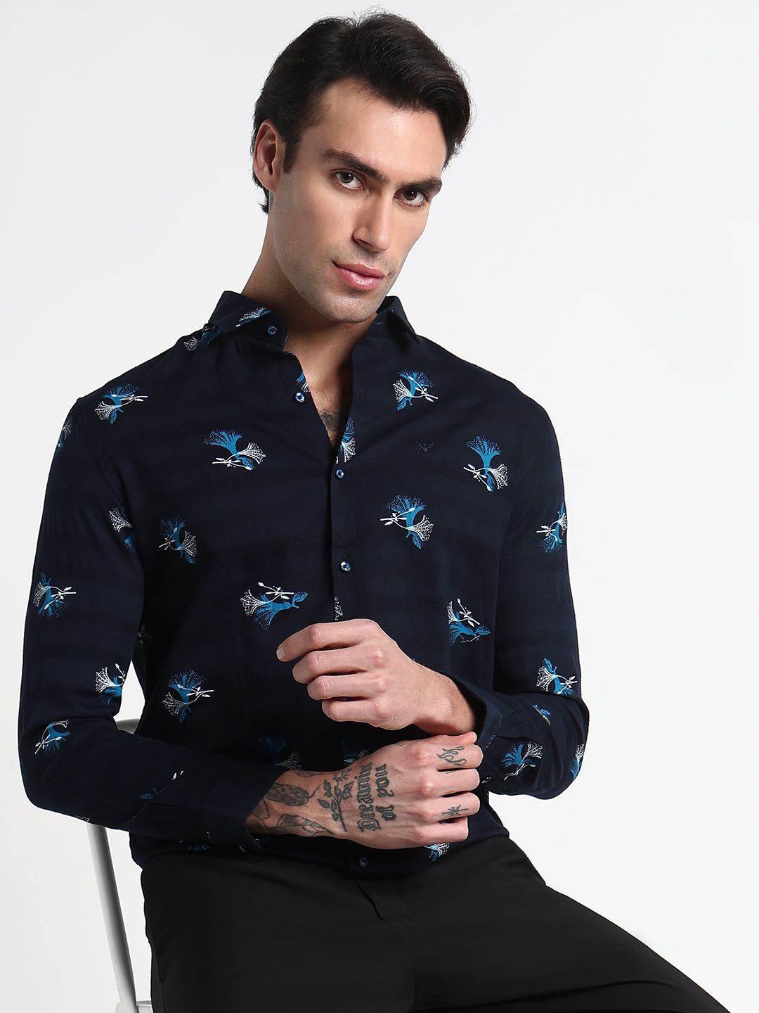 SHOWOFFFF Men Comfort Floral Printed Spread Collar Slim Fit Formal Shirt