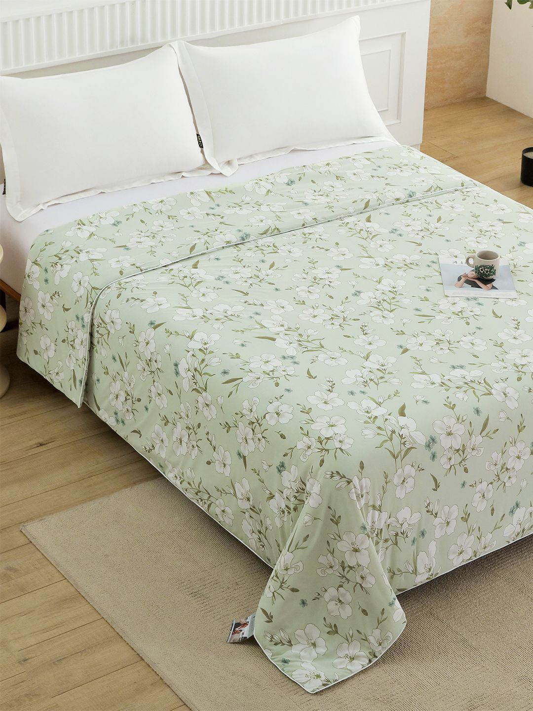 Story@home Artic-Cool Green & White Floral AC Room 600 GSM Double Bed Cooling Blanket