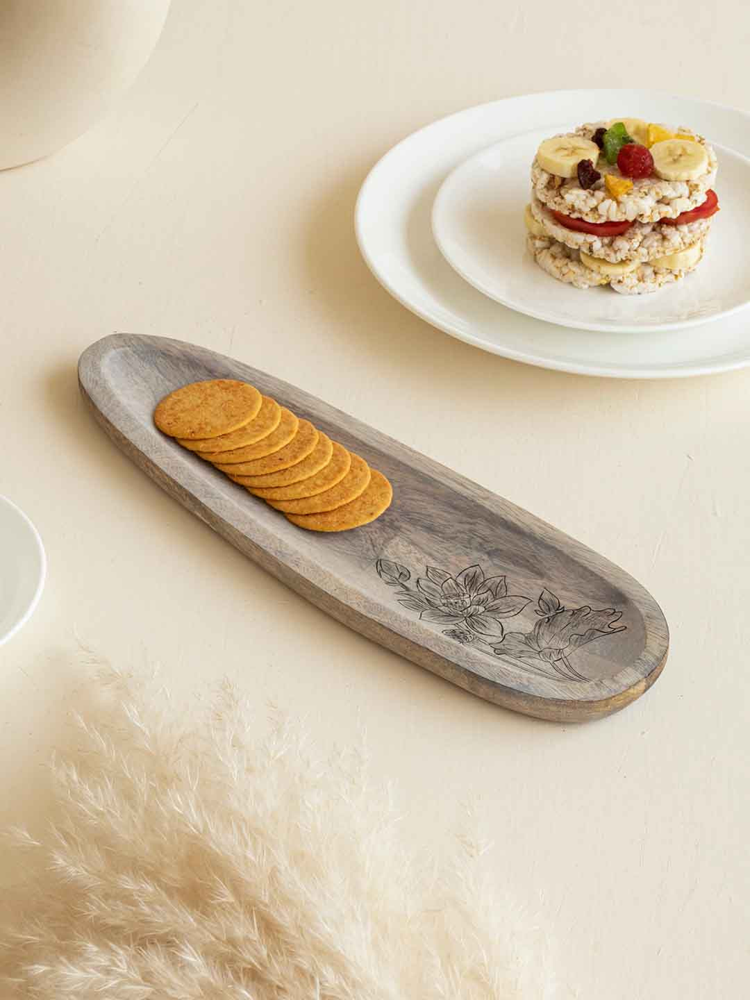 Aurum Crafts Eva Beige Printed Wooden Sleek Shaped Food Platter