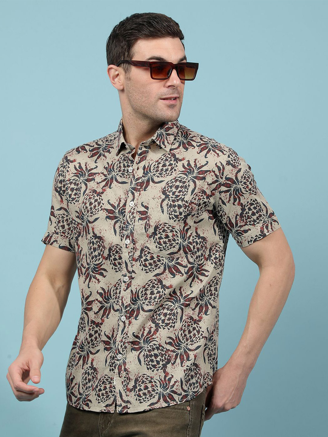 Crimsoune Club Men Slim Fit Floral Spread Collar Printed Casual Shirt