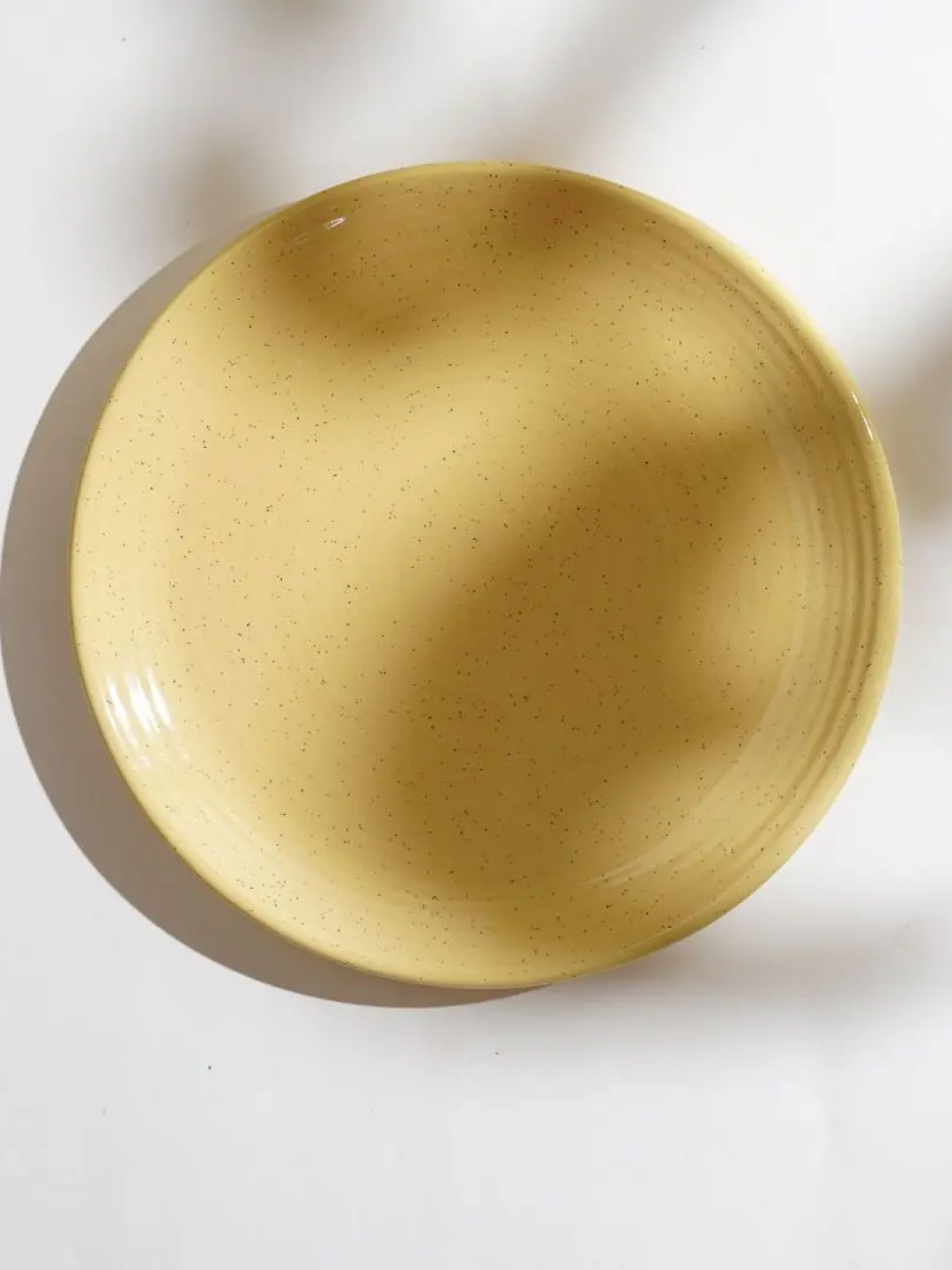 AMALAFIEE CERAMICS Pinacolada Yellow Solid Ceramic Microwave Safe 8 Piece Dinner Set