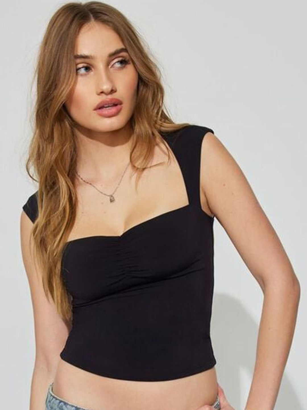 ZYNG Sweetheart Neck Styled Back Crop Top