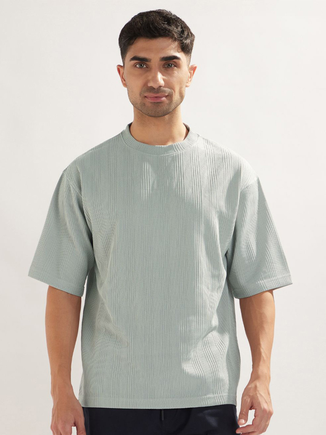NOBERO Men Textured Oversized Self Design T-shirt