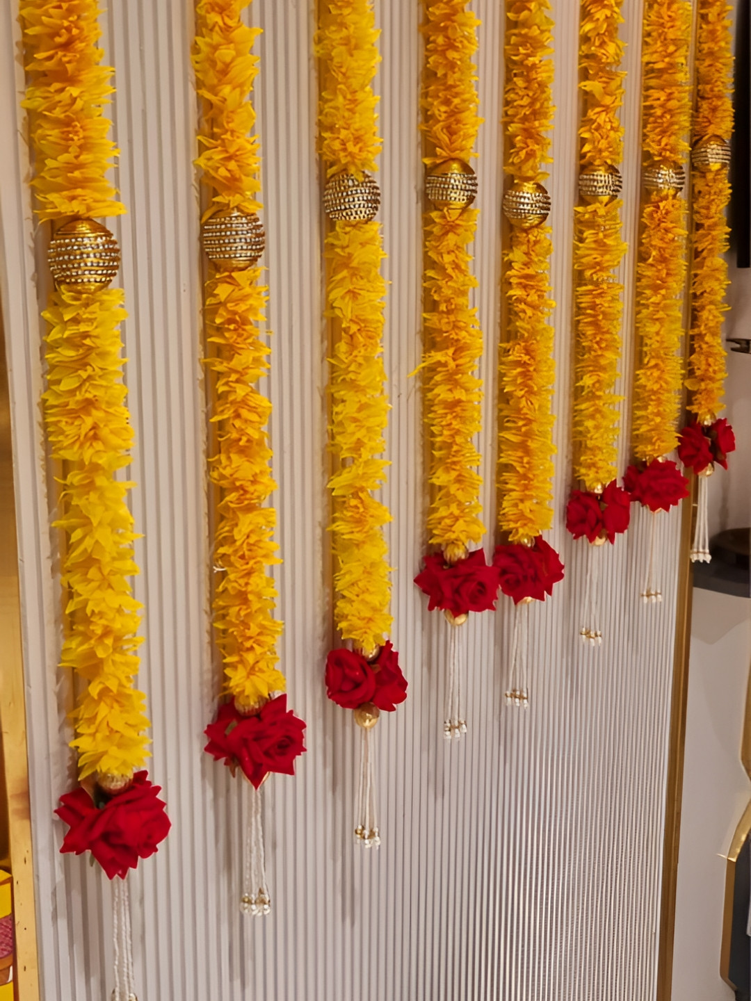 Nutts Yellow & Red Hanging Garlands