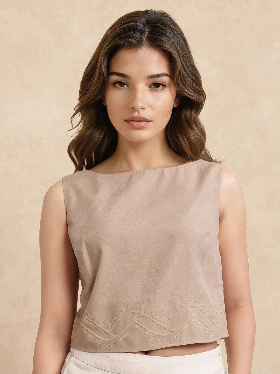 RAREISM RONESHIF-T Solid Embroidered Crop Top