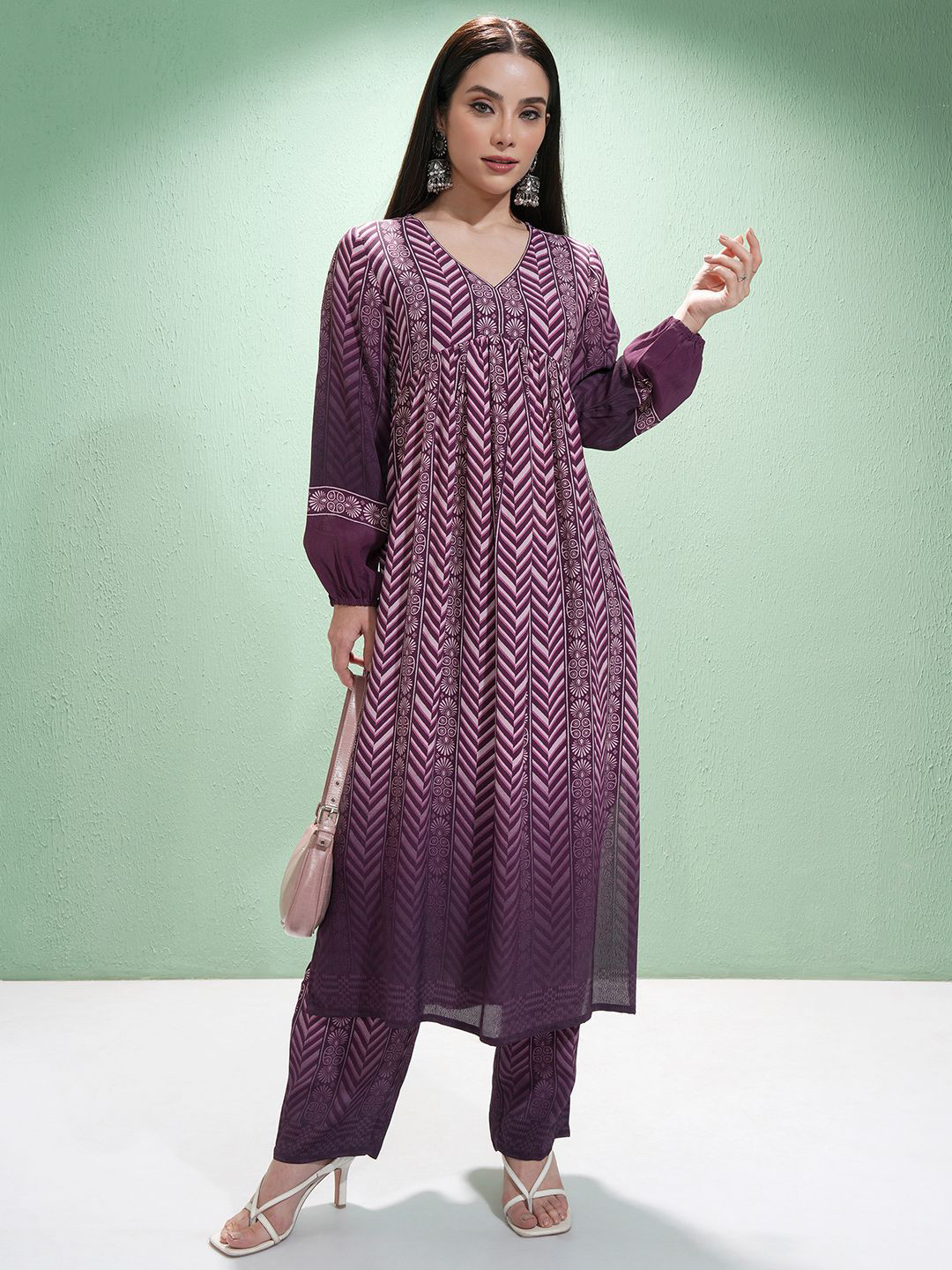Vishudh Women Printed Regular Kurta with Palazzos