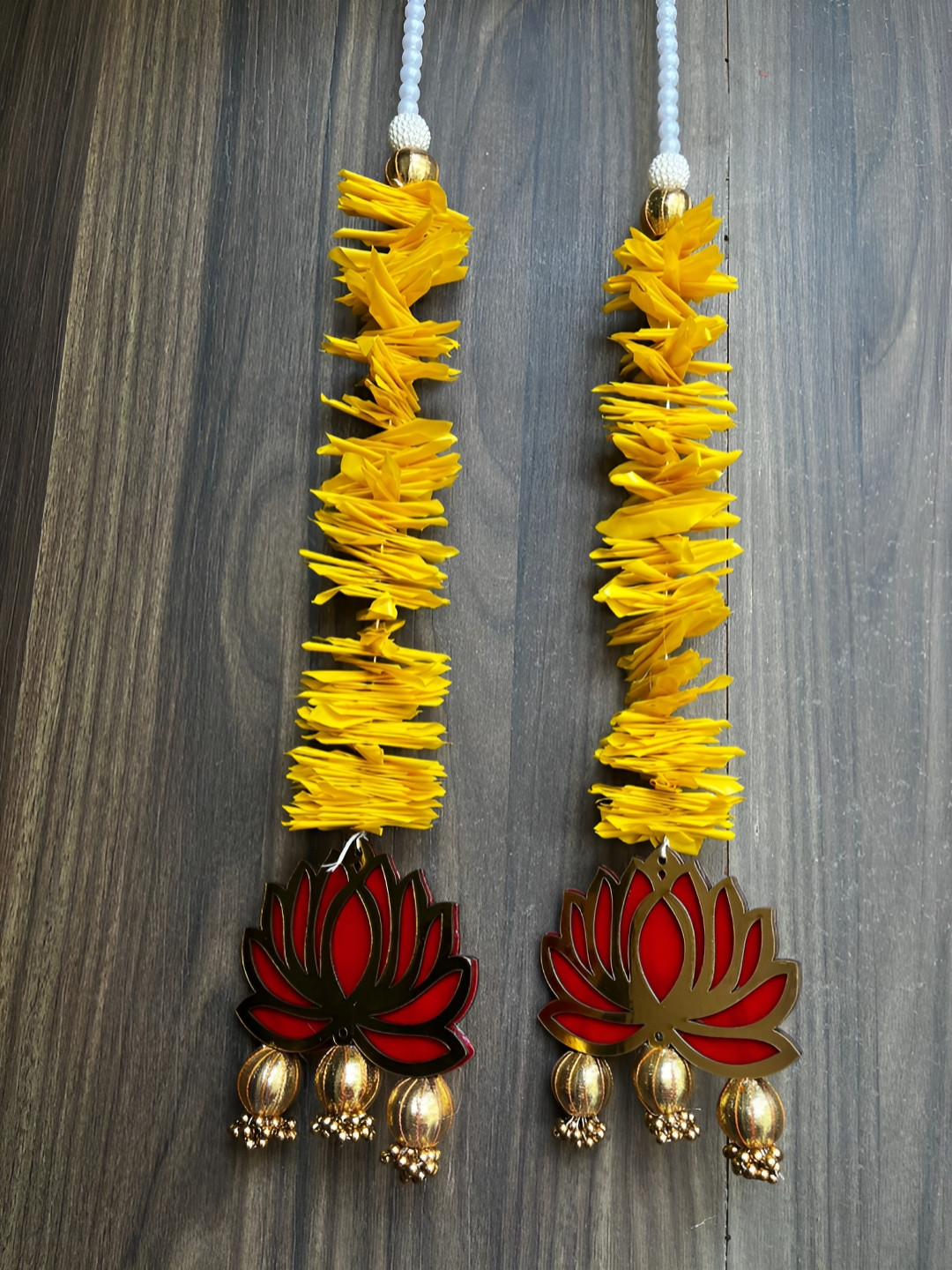Nutts Yellow & Red Hanging Garlands