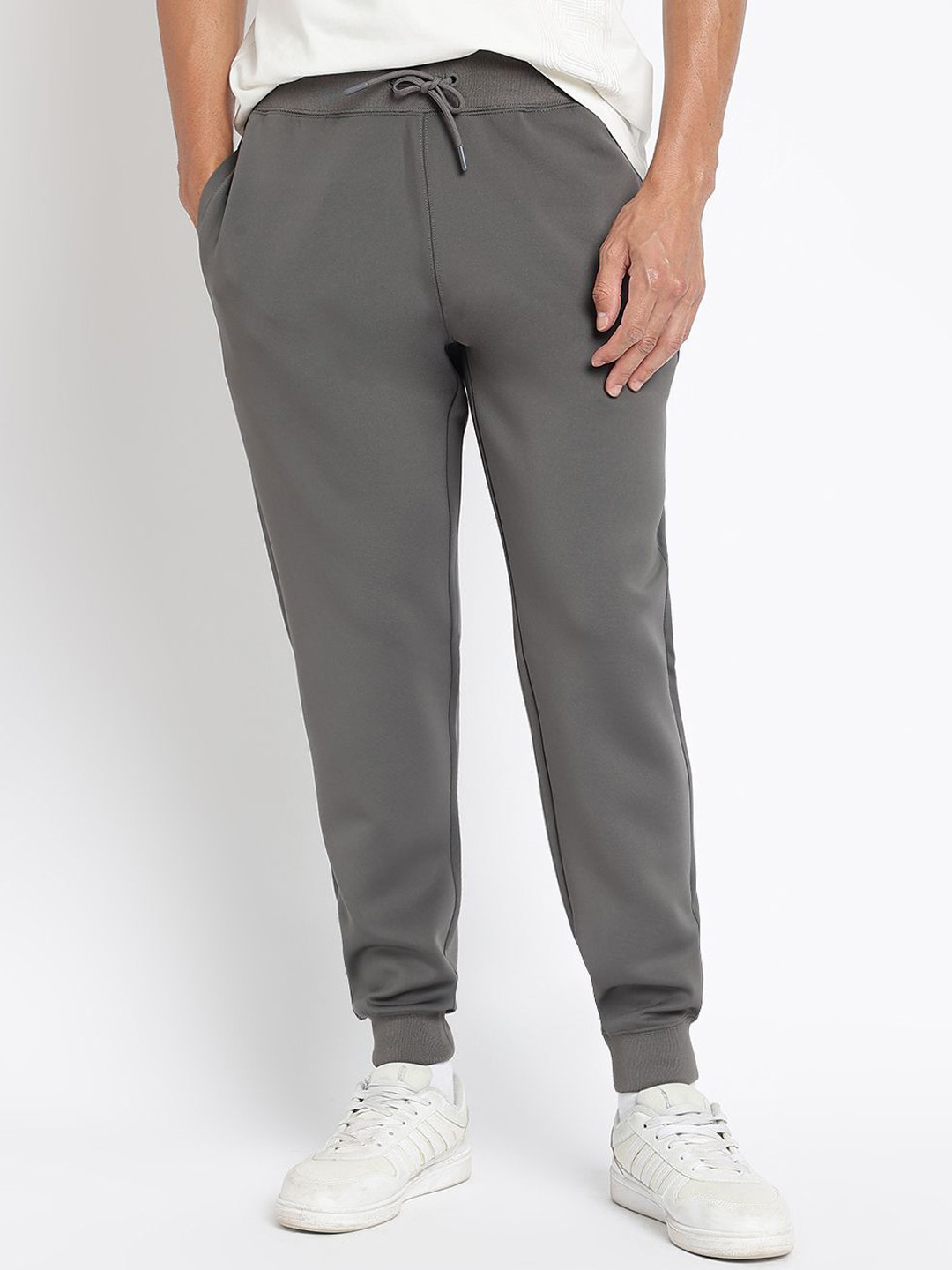GUESS Rohmer Men Durable Mid-Rise Straight Fit Joggers