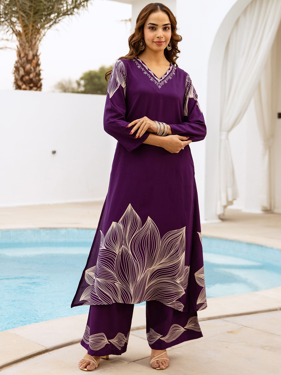 Nehamta Floral Printed V-Neck Beads & Stones Straight Kurta With Palazzos