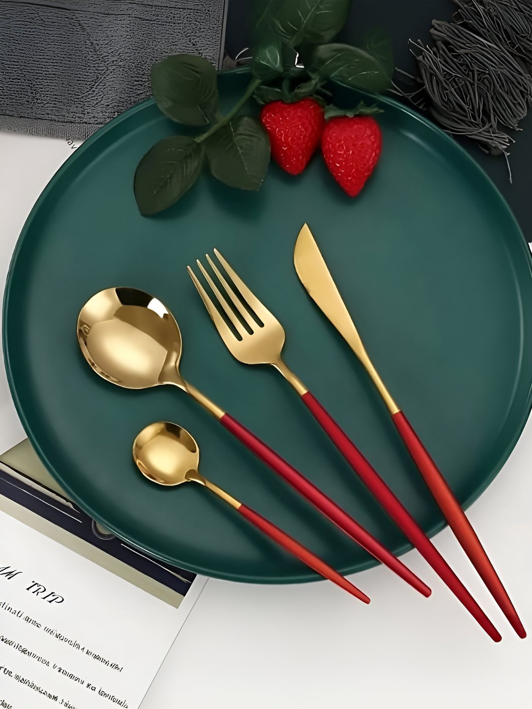 BonZeaL Red Stainless Steel Cutlery Set of