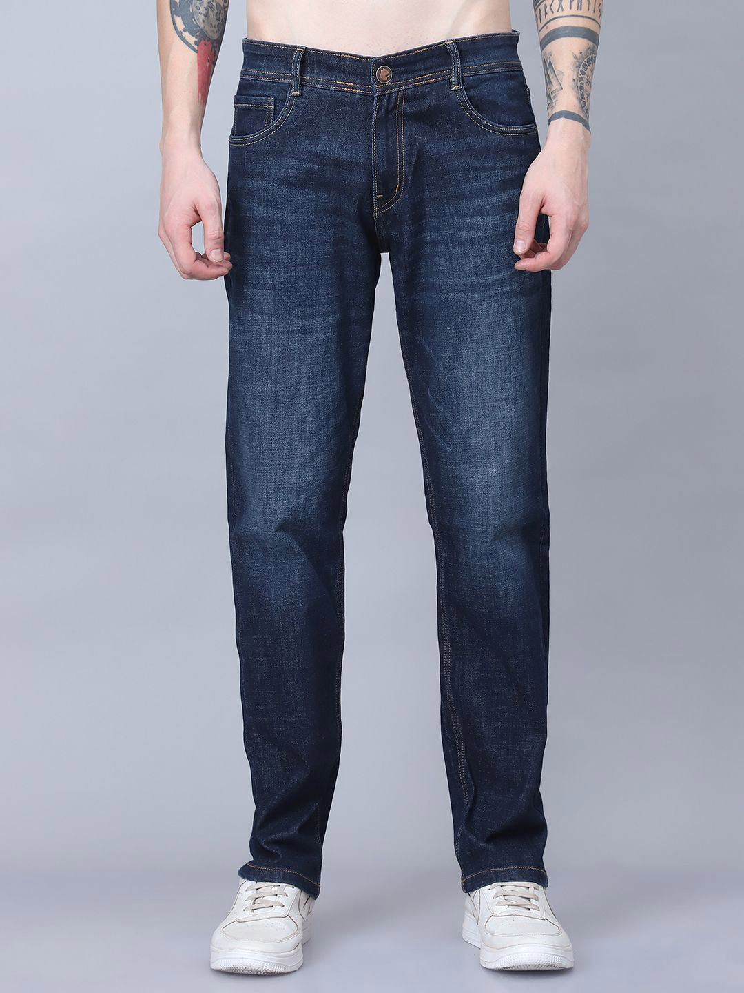 BUNCH OF BAD Men Relaxed Fit Mid-Rise Light Fade Stretchable Jeans
