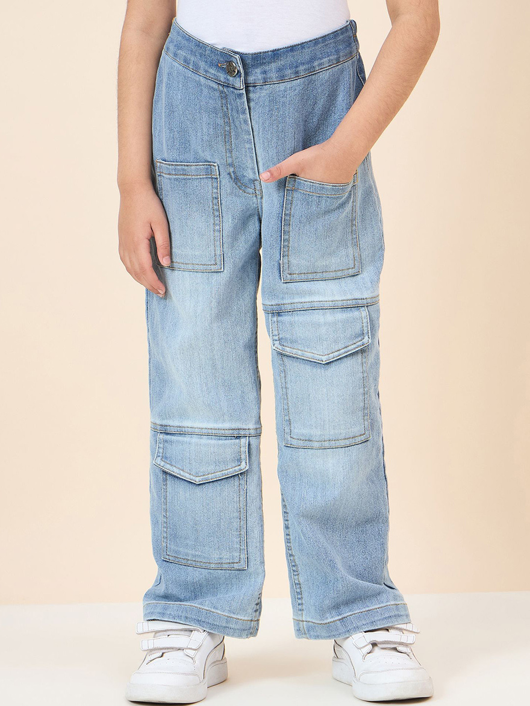 Stylo Bug Girls Regular Fit Mid-Rise Light Fade Stretchable Jeans