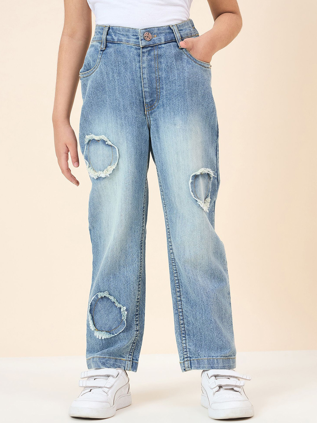 Stylo Bug Girls Regular Fit Mid-Rise Mildly Distressed Heavy Fade Stretchable Jeans