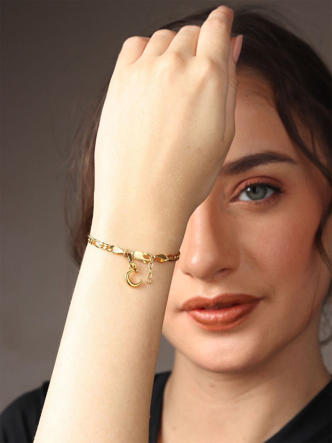 Metronaut Sterling Silver Gold-Plated Link Bracelet With C Alphabet Pendant