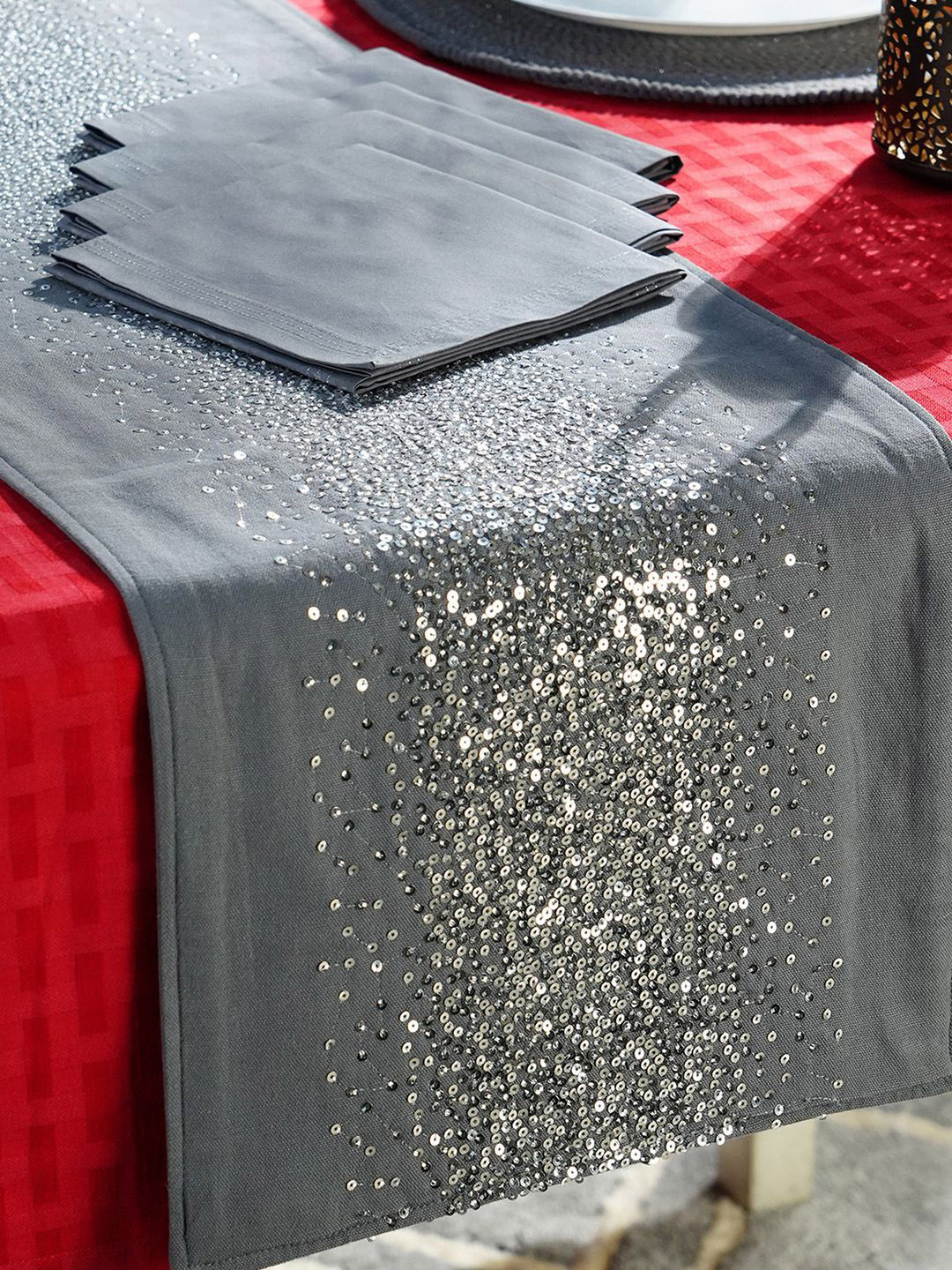 MASPAR Grey & Silver Toned Embroidered Cotton 4 Seater Table Runner With Napkins