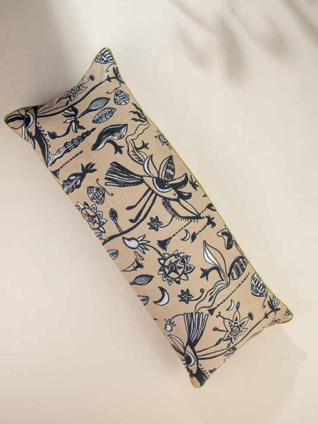 FREEDOM TREE Beige & Black Conversational Printed Rectangle Cushion Covers