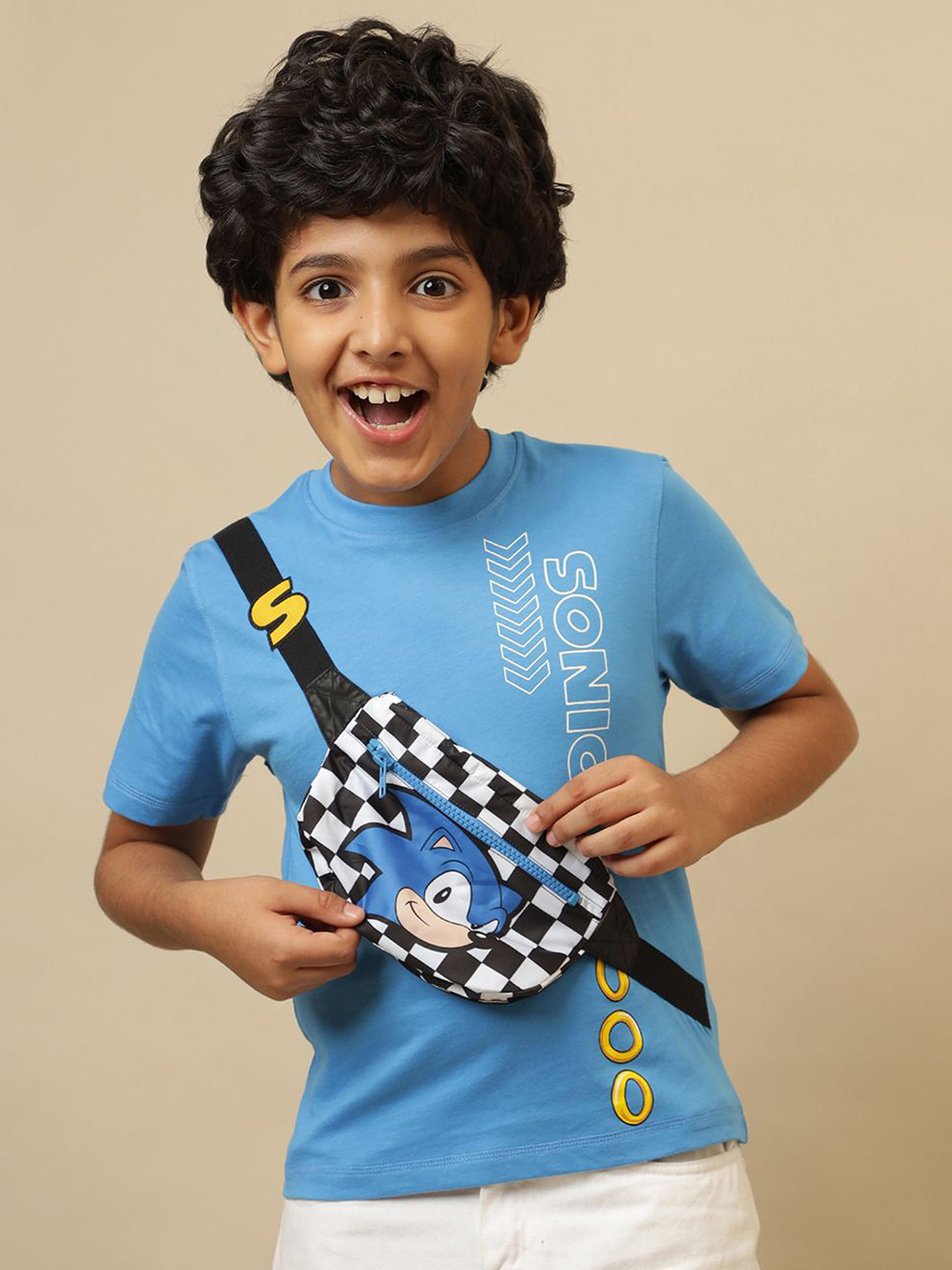 Kids Ville Boys Sonic Printed Regular Fit Tshirt with Pouch Bag