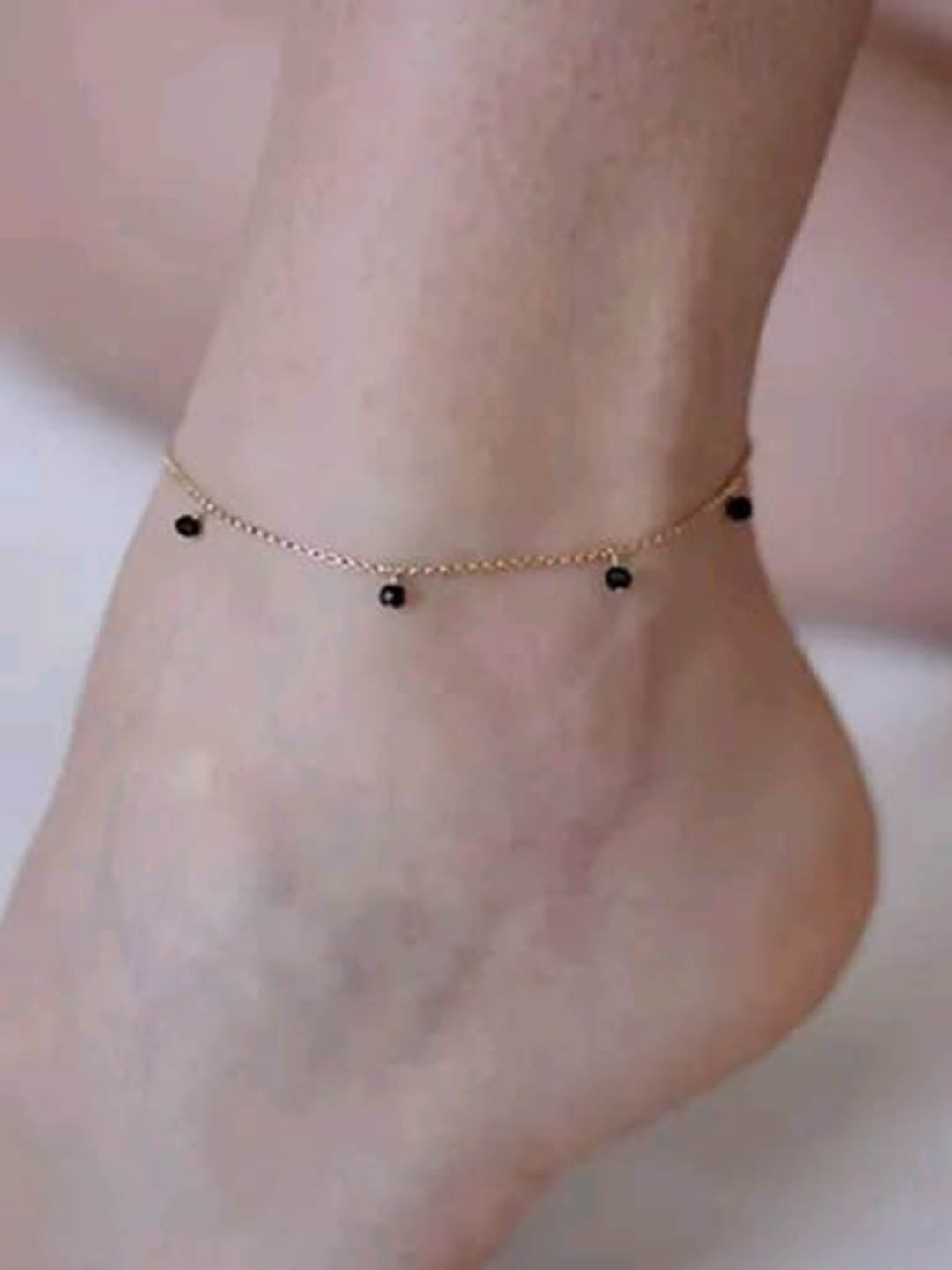 VESTURE KNOT Gold-Plated Artificial Stones and Beads Anklet