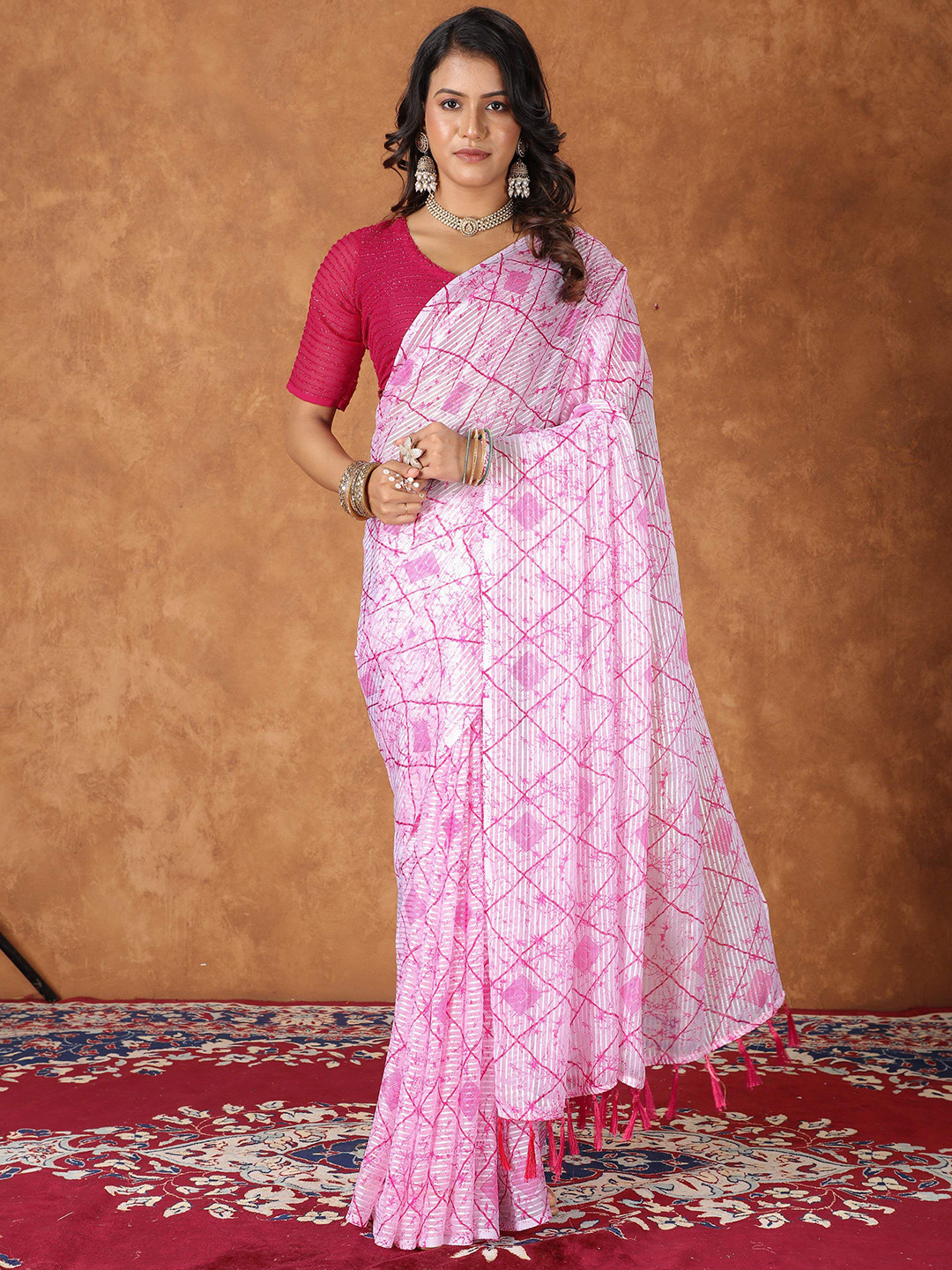 Dori Abstract Checked Saree
