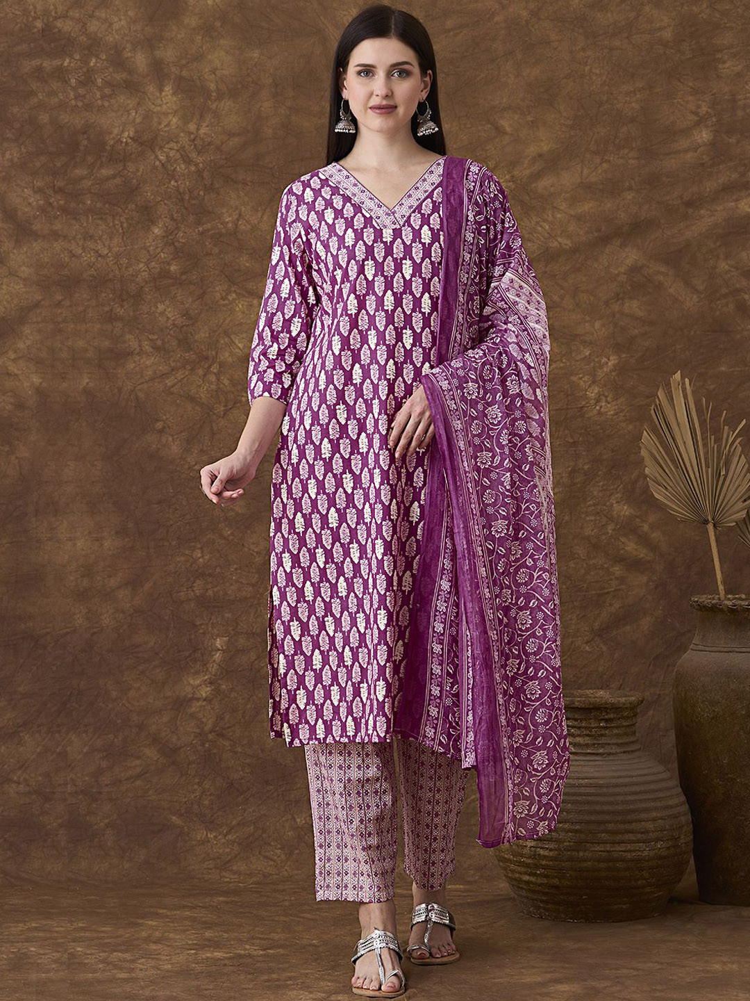 FASHOR Women Ethnic Motifs Printed Pure Cotton Straight Fit Kurta Sets