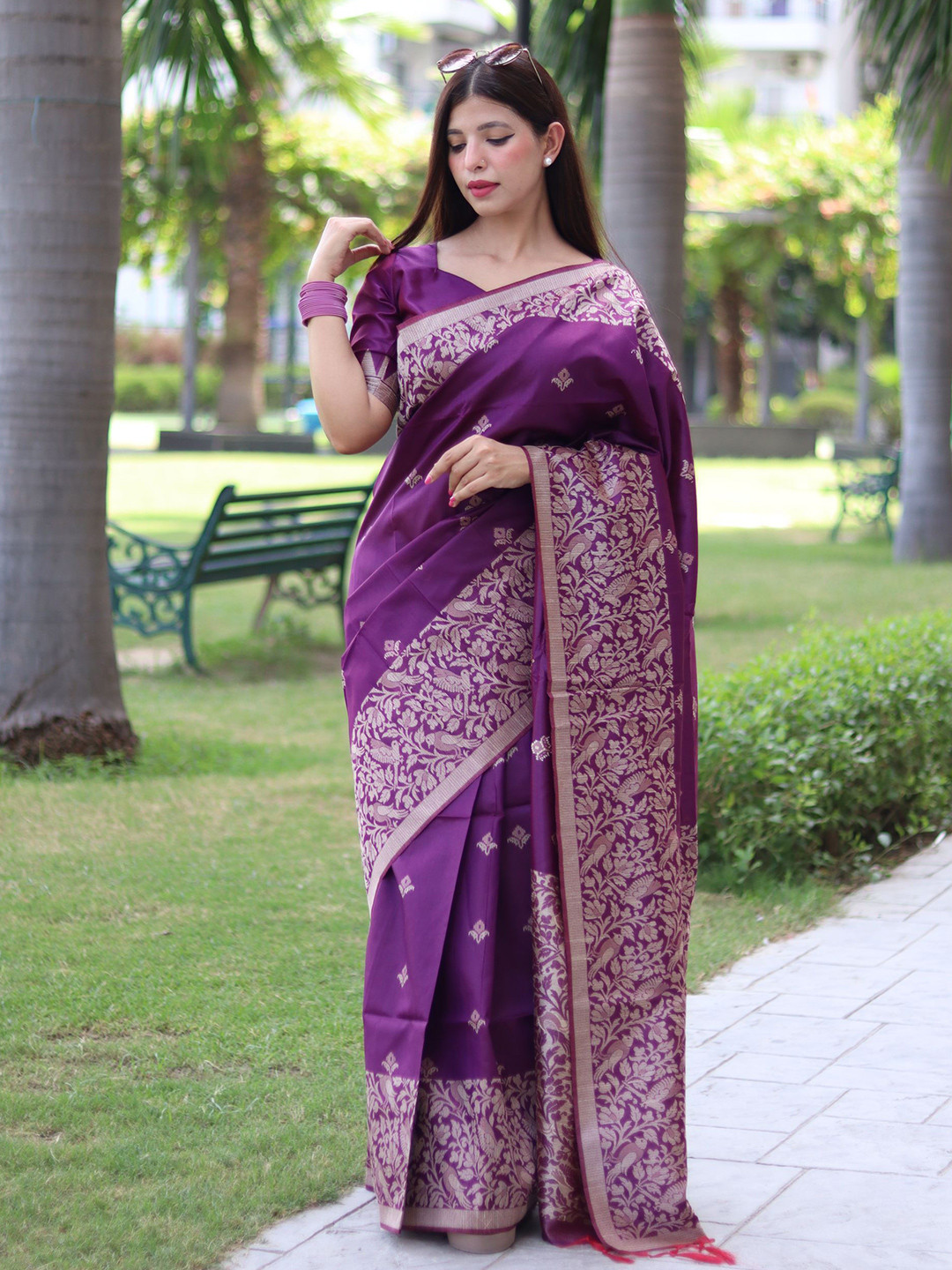 KALINI Purple Banglori Handloom Raw Silk Saree With Unstitched Blouse Piece