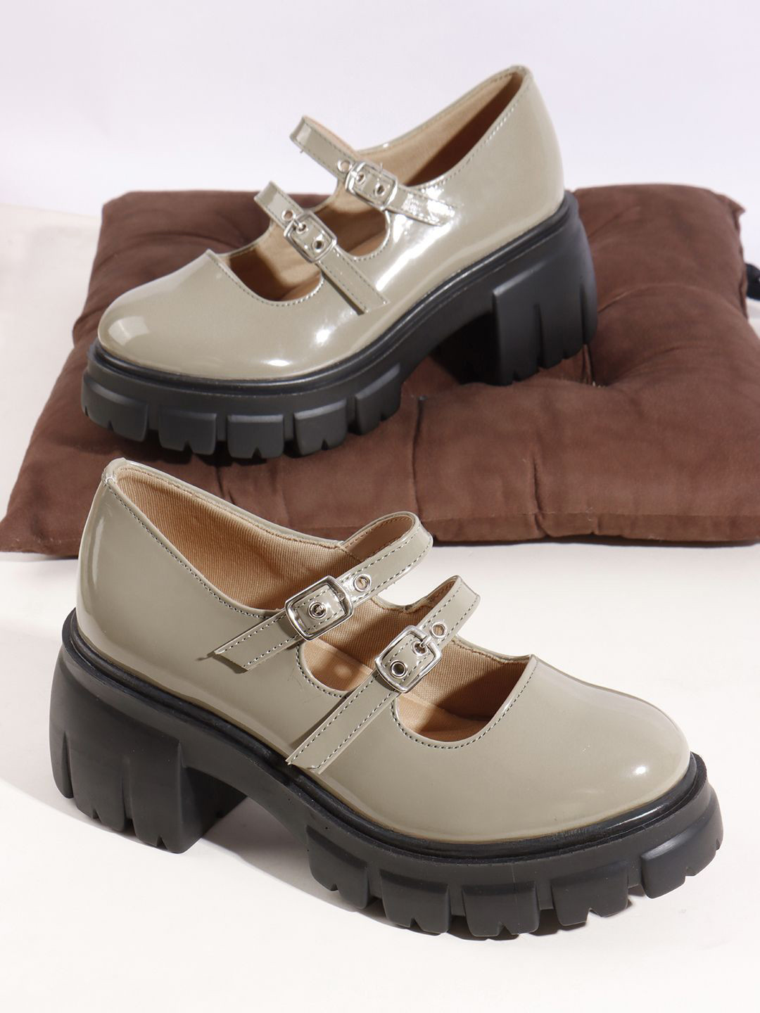 THE WHITE POLE Women Platform Mary Janes