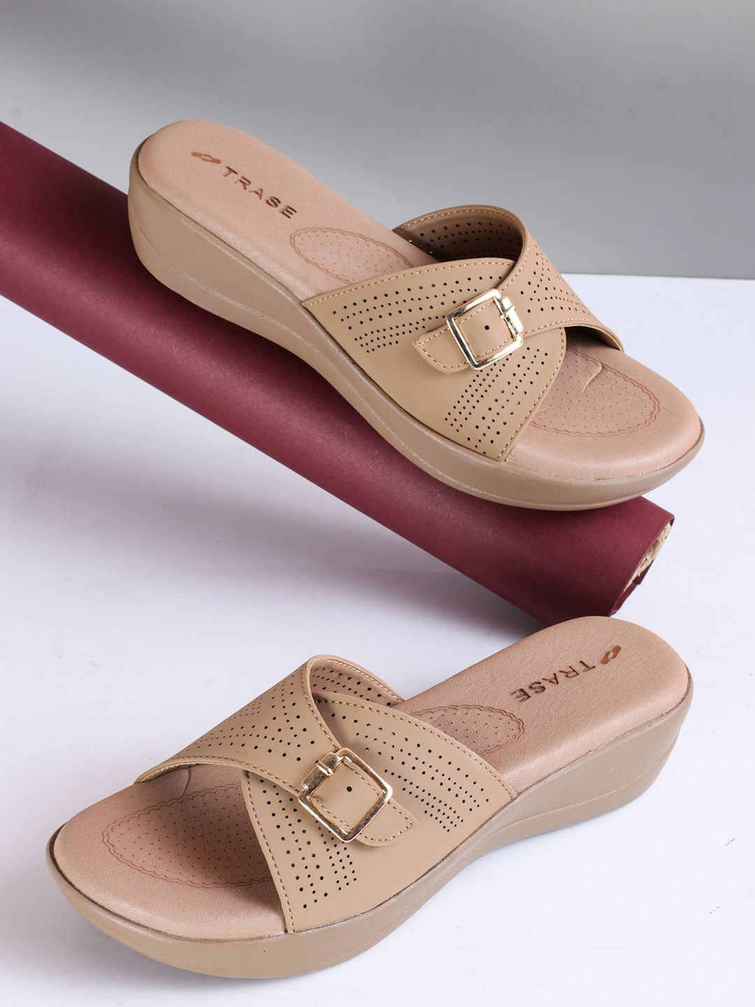 TRASE Wedge Heels Sandals with Buckles for women