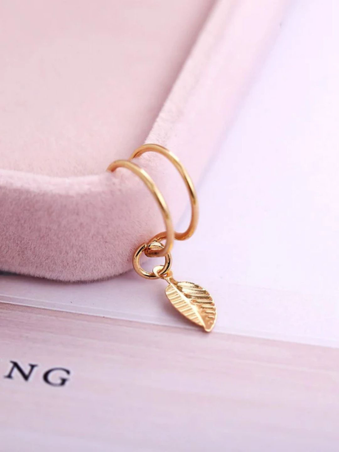 FAB COUTURE Set Of 5 Gold-Plated U Shaped Clip-On Earrings