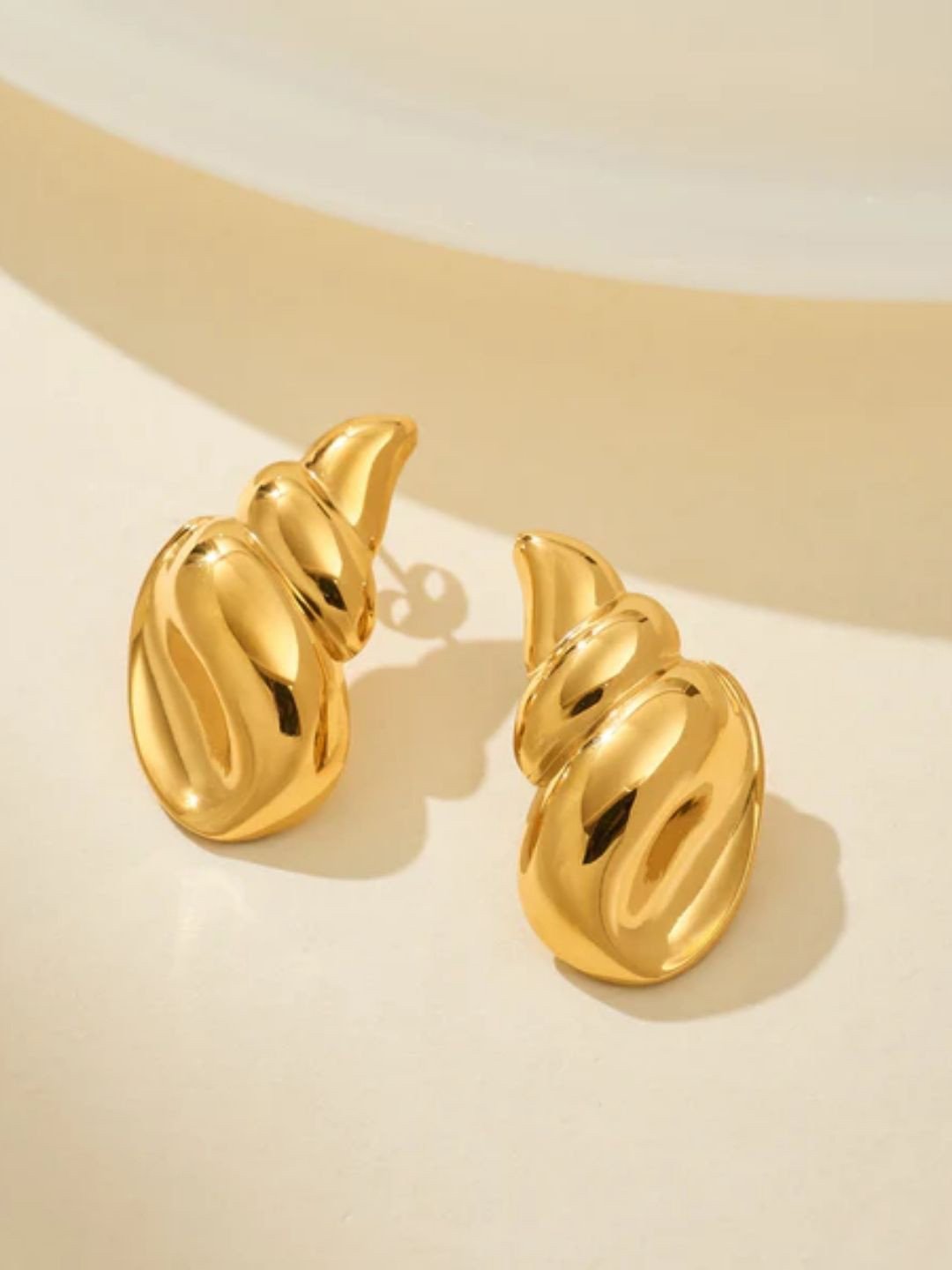 FAB COUTURE Croissant Curve Contemporary Studs Earrings