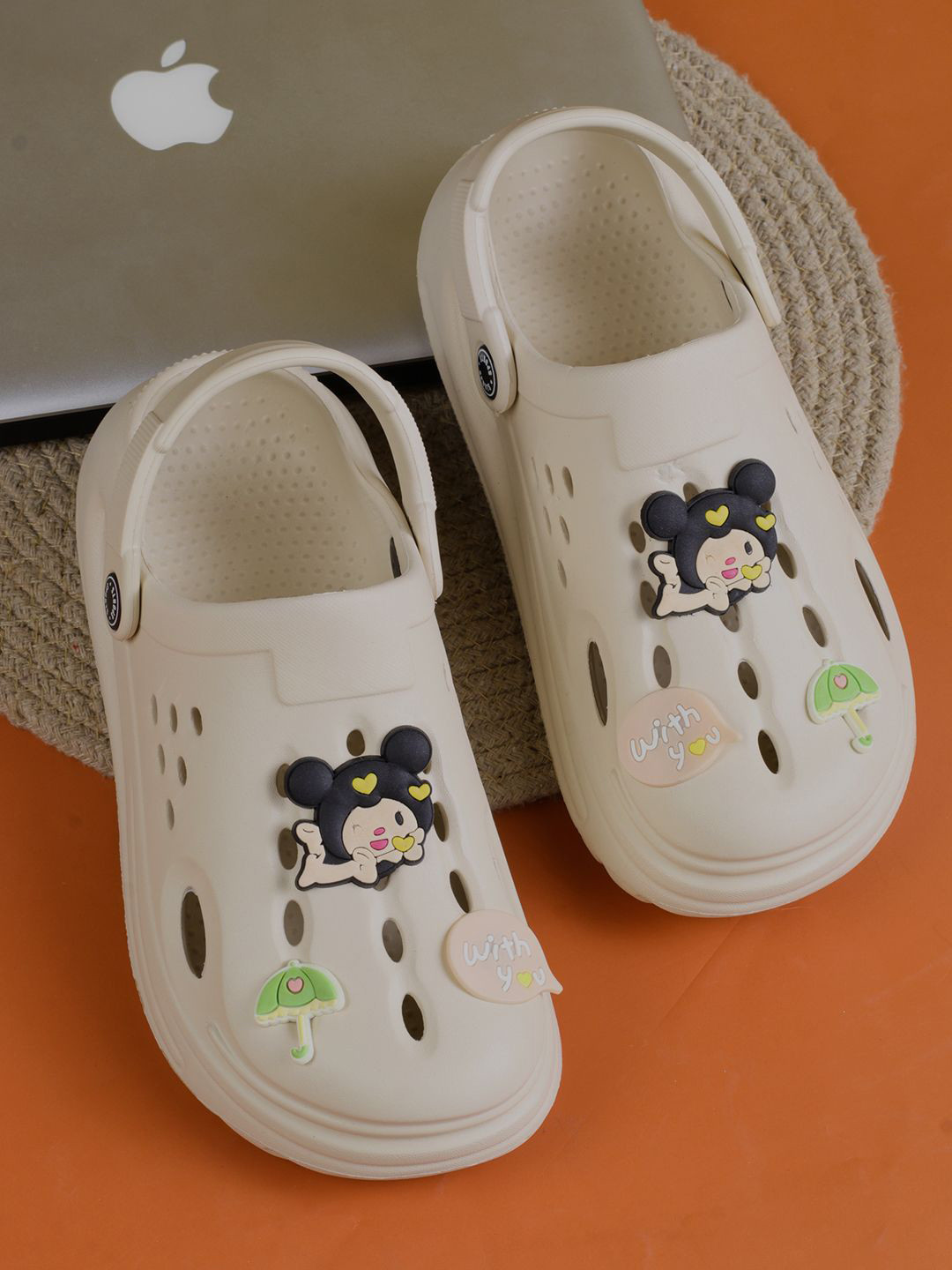 TRASE Women Beige Clogs