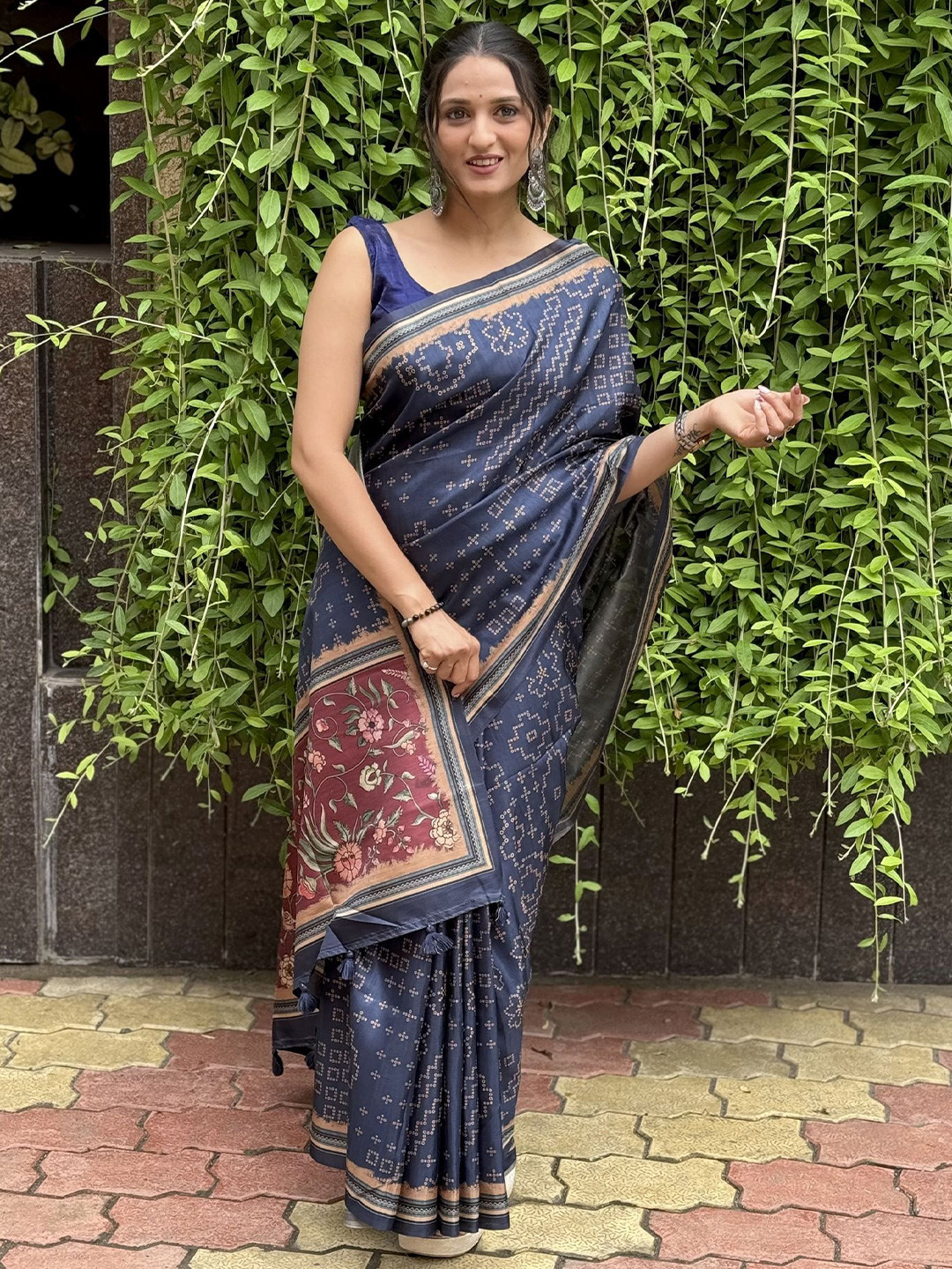 ETHNIC TODAY Bandhani Printed Tussar Saree