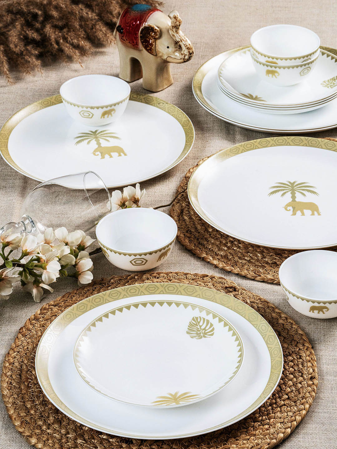 GOODHOMES White & Beige 16 Pieces Opal Glass Dinner Set