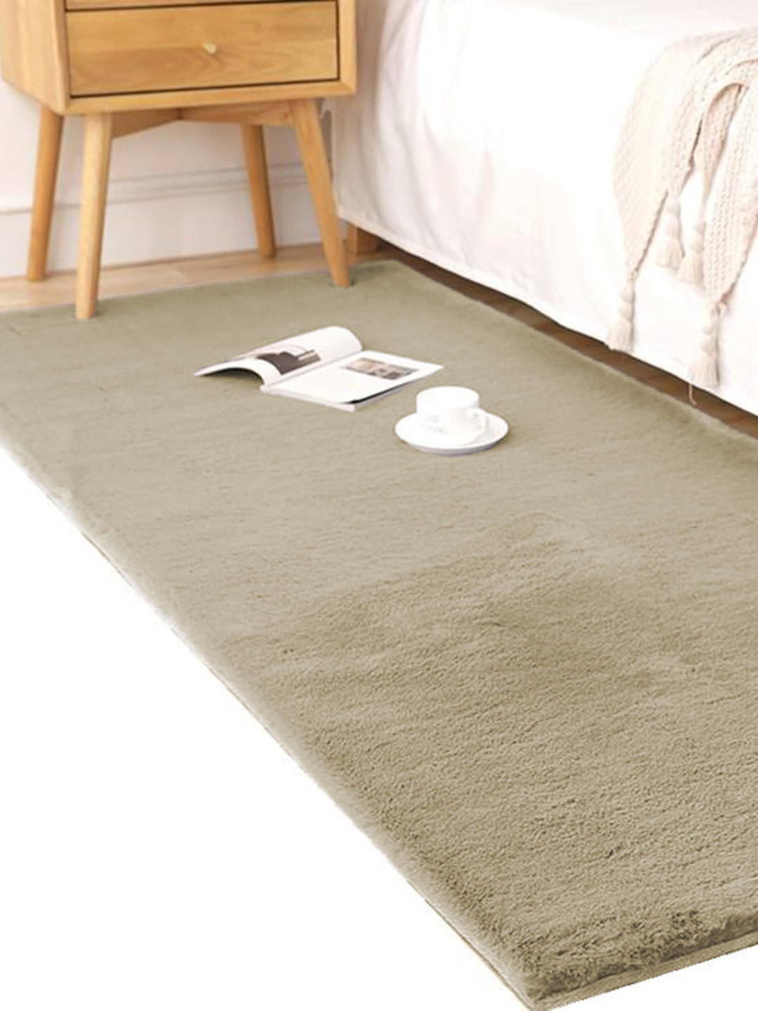 Black gold Bunny Anti-Skid Soft Fur Polyester Velvet Rug