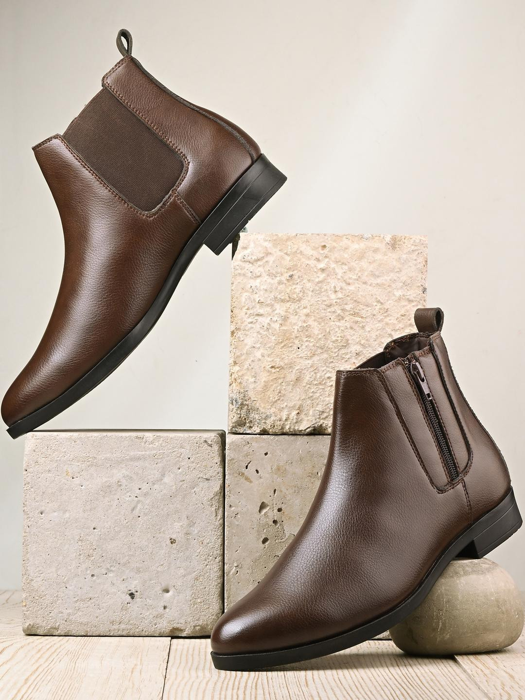 Roadster Men Brown Crocodile Texture Chelsea Boots