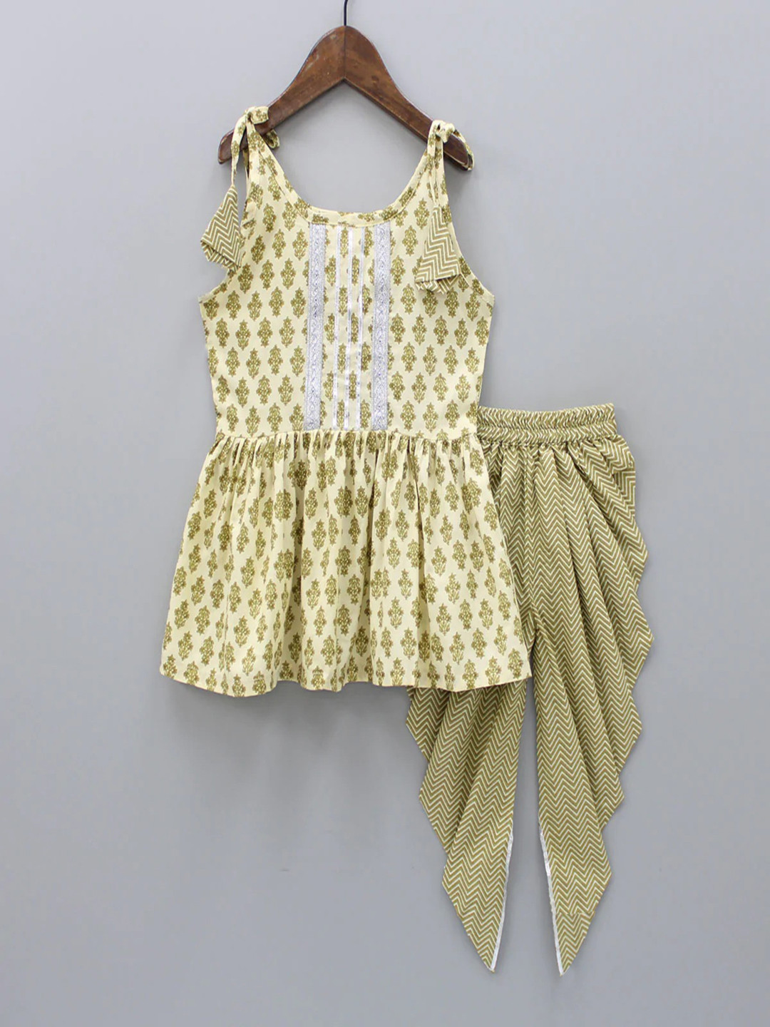 TejamGirls Green Kurta Sets