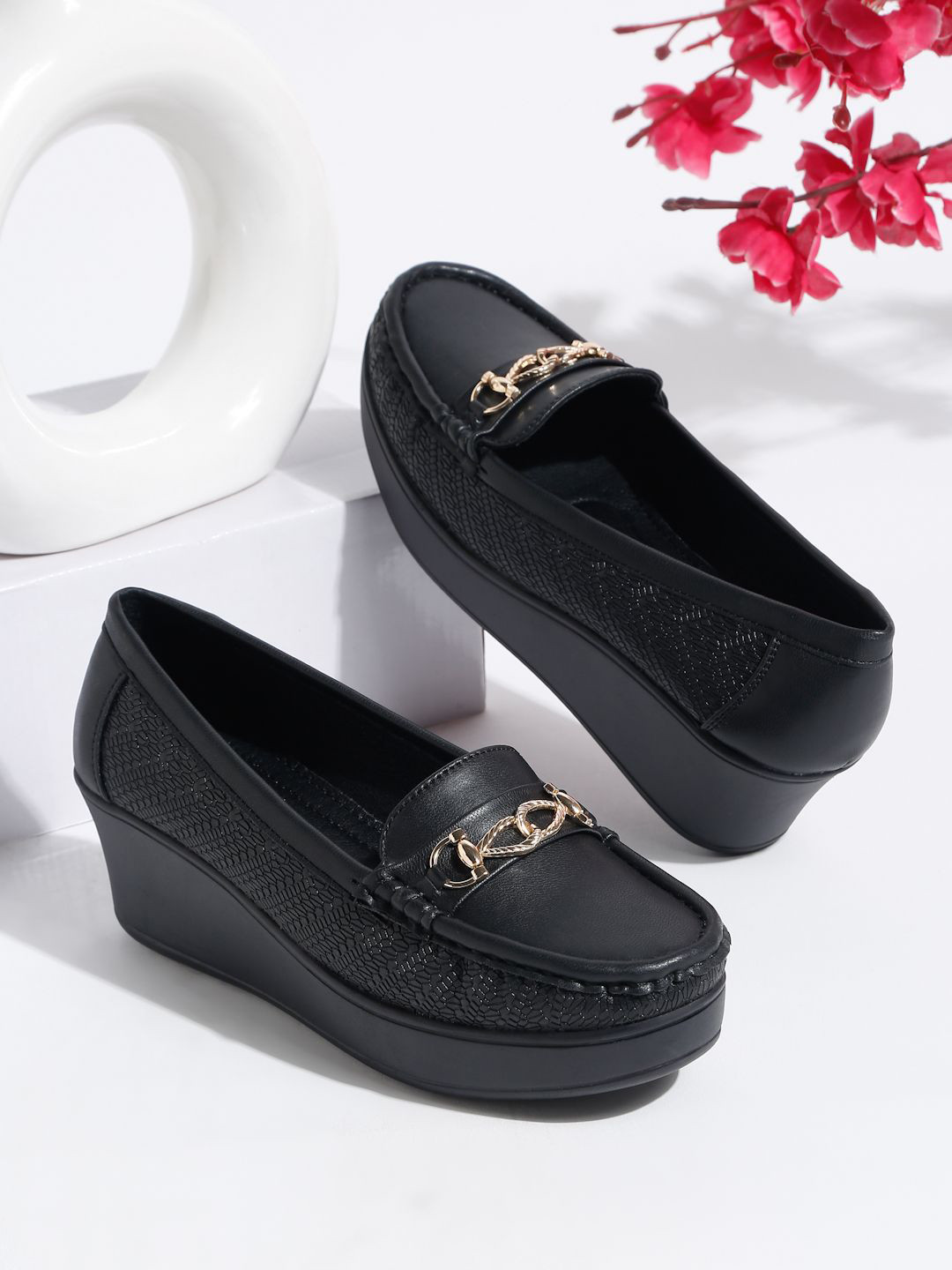 Flat n Heels Women Textured Slip on Horsebit Loafers with Western - Embellished