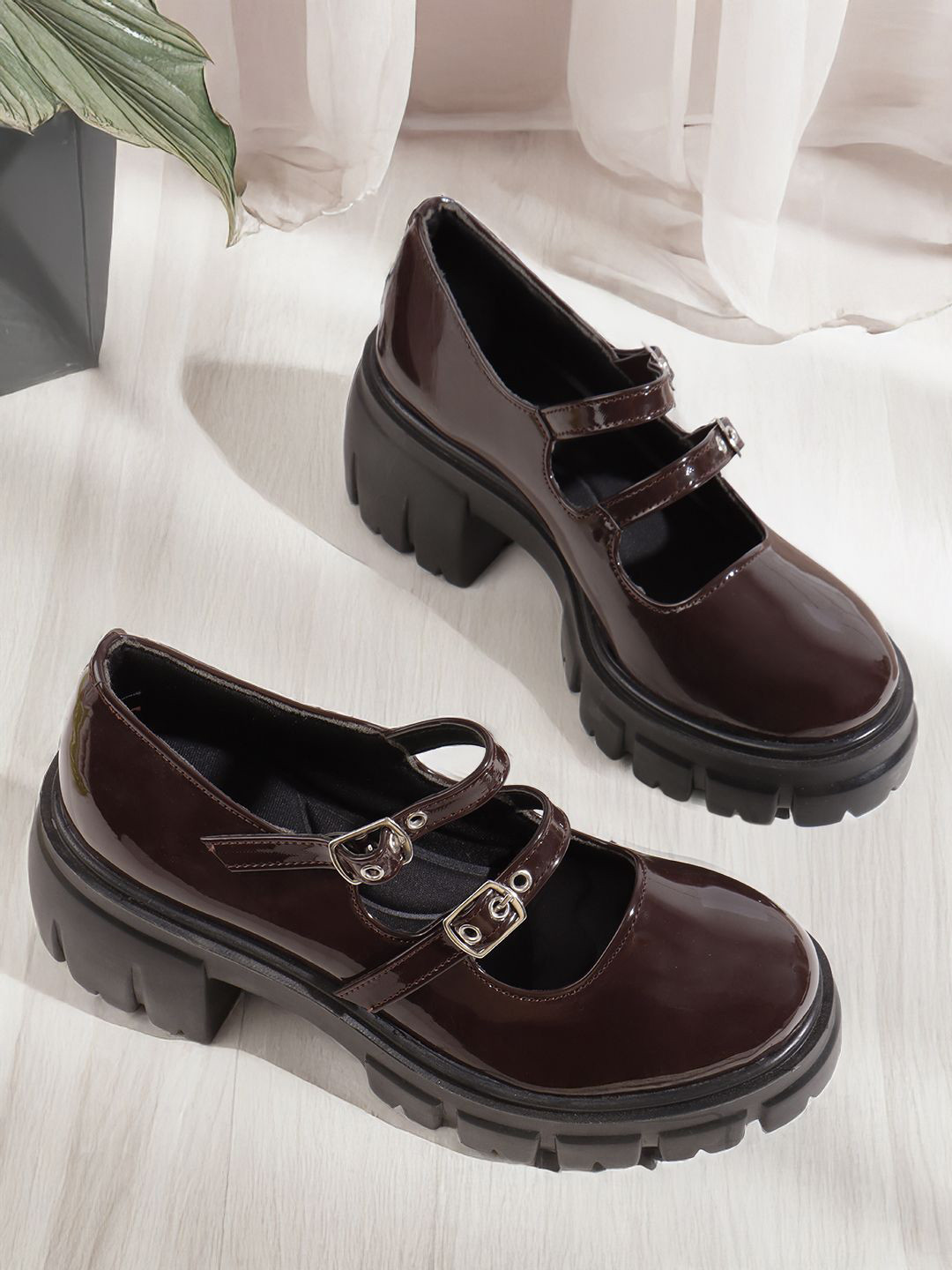 THE WHITE POLE Women Fashionable Trending Solid Platform Heel Loafer Shoes