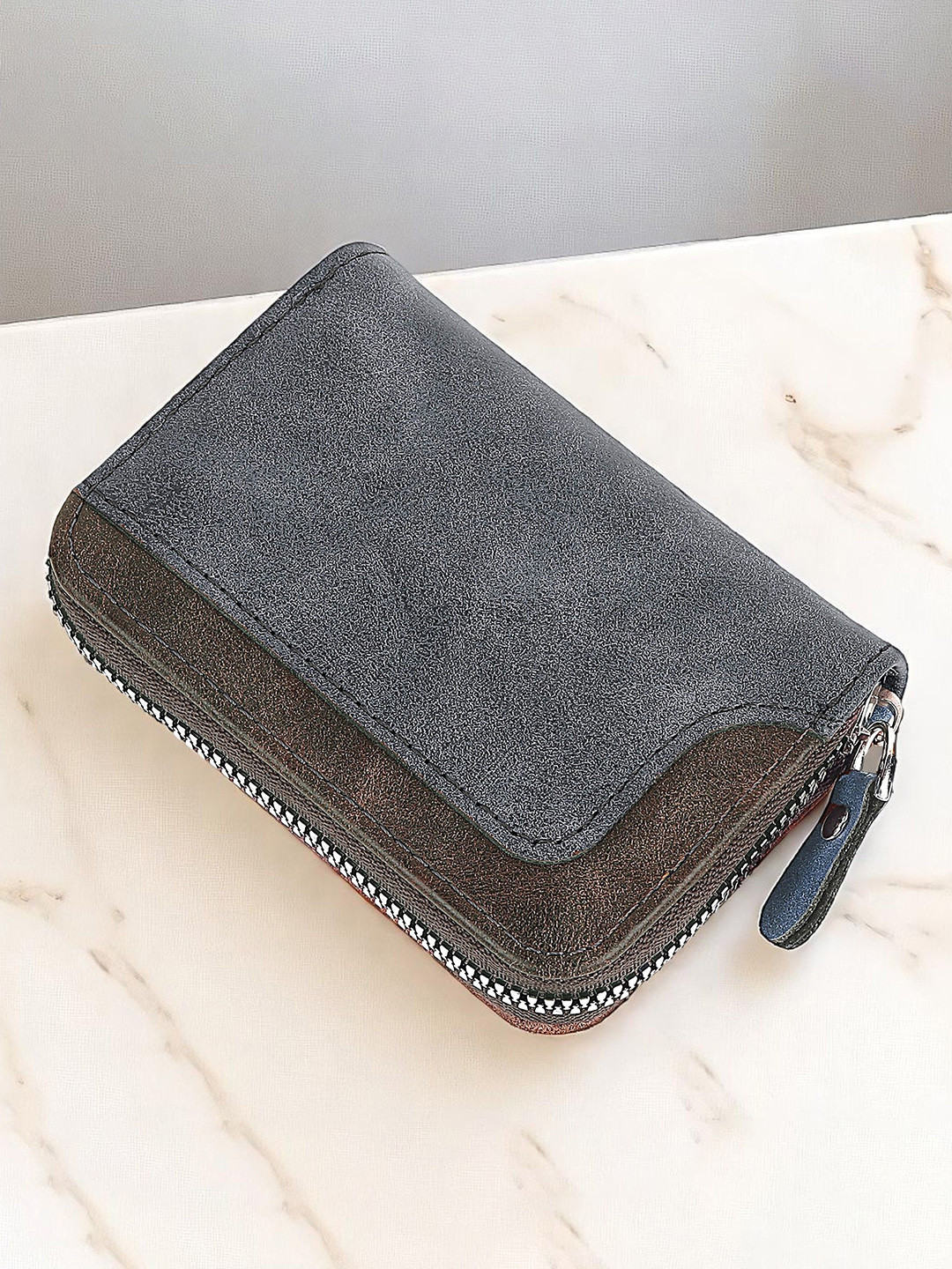 The Roadster Lifestyle Co . Men Card Holder Zip Around Wallet