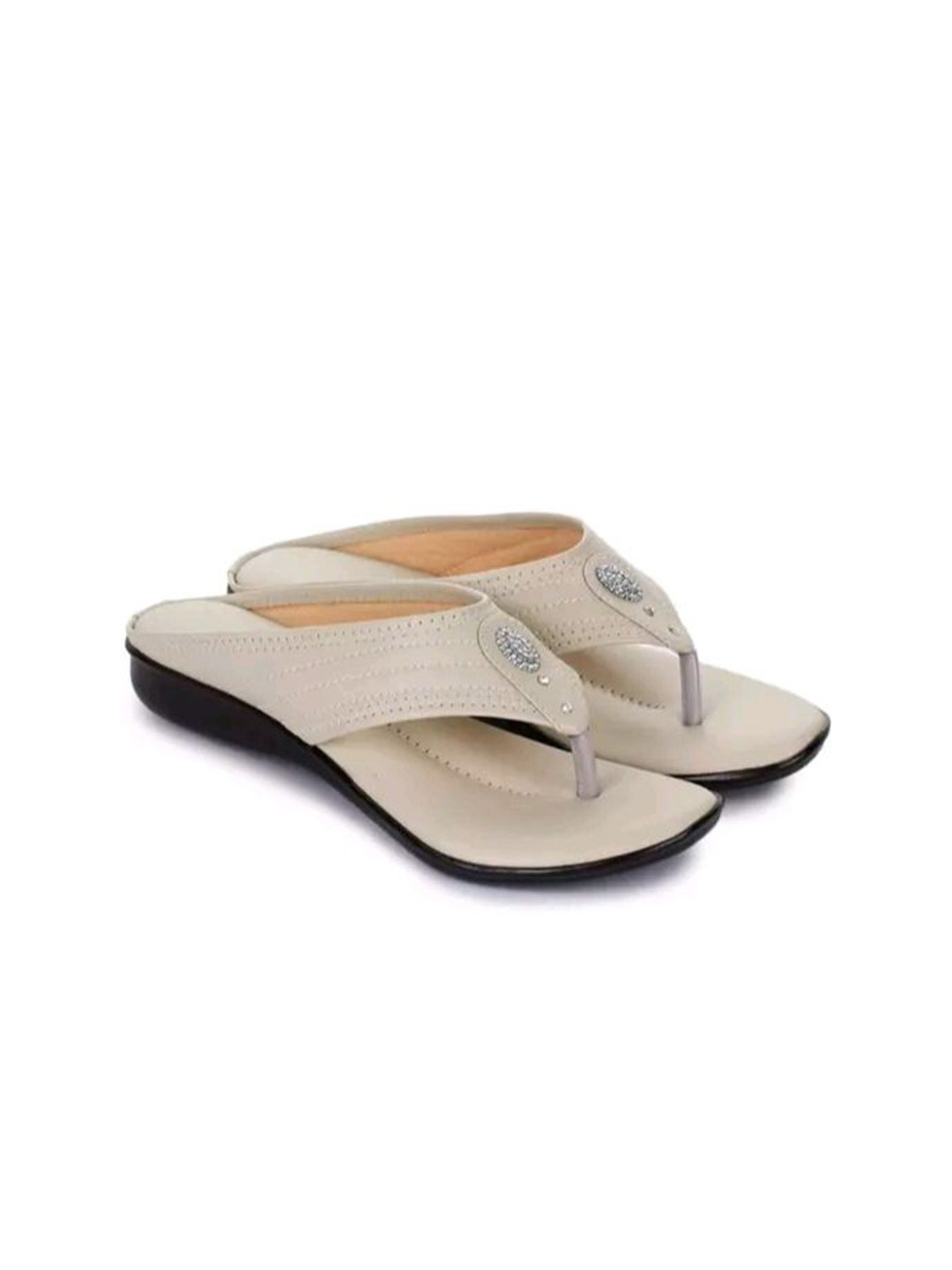 KM FOOTWEAR E-COMMERCE SELLING Women Open Toe T-Strap Flats with Ethnic - Embellished