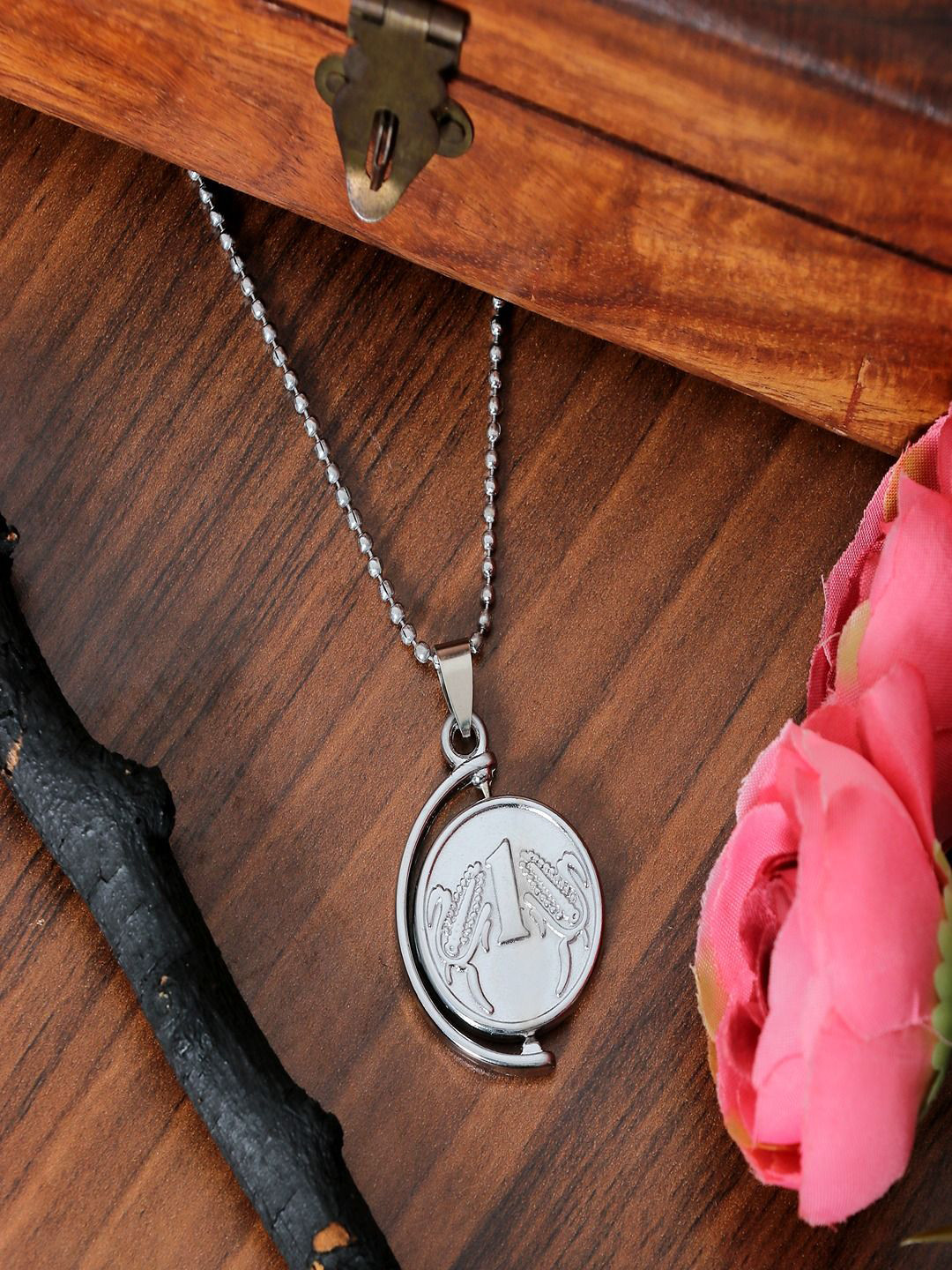 UNIVERSITY TRENDZ Men Silver Plated Indian One Rupess Coin Shaped Pendant With Chain