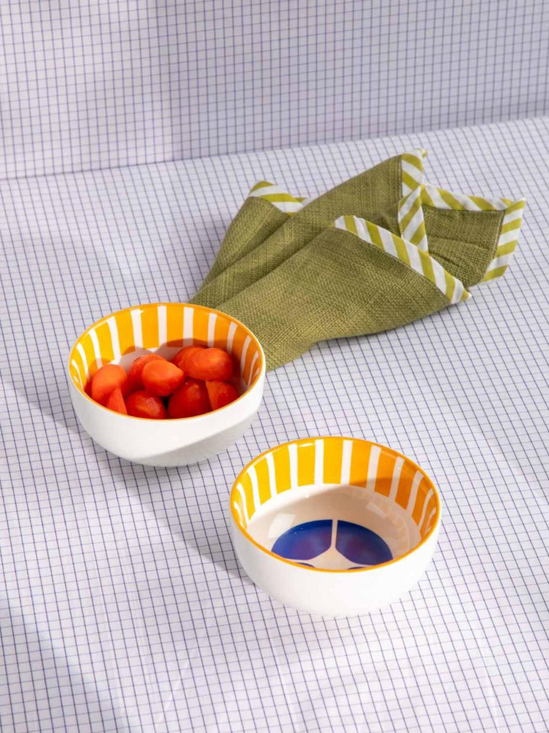 FREEDOM TREE Circle Of Joyee Decal White & Yellow 2 Pieces Printed Ceramic Serving Bowls