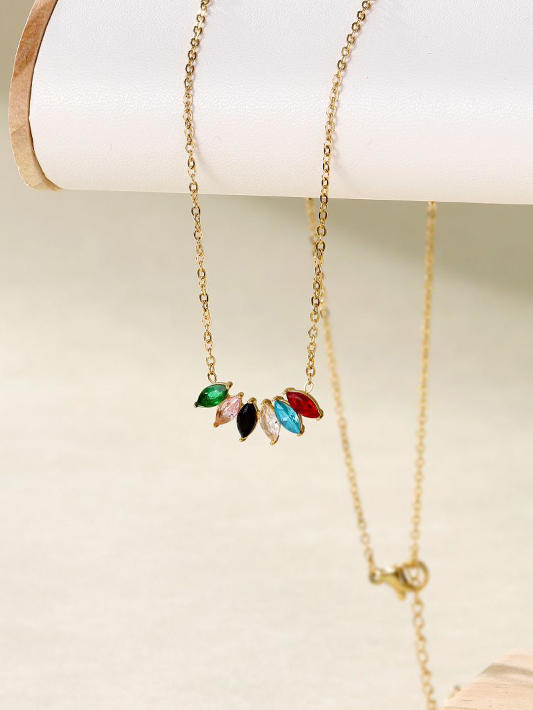 SALTY Stainless Steel Artificial Stones Studded Peony Kiss Chain