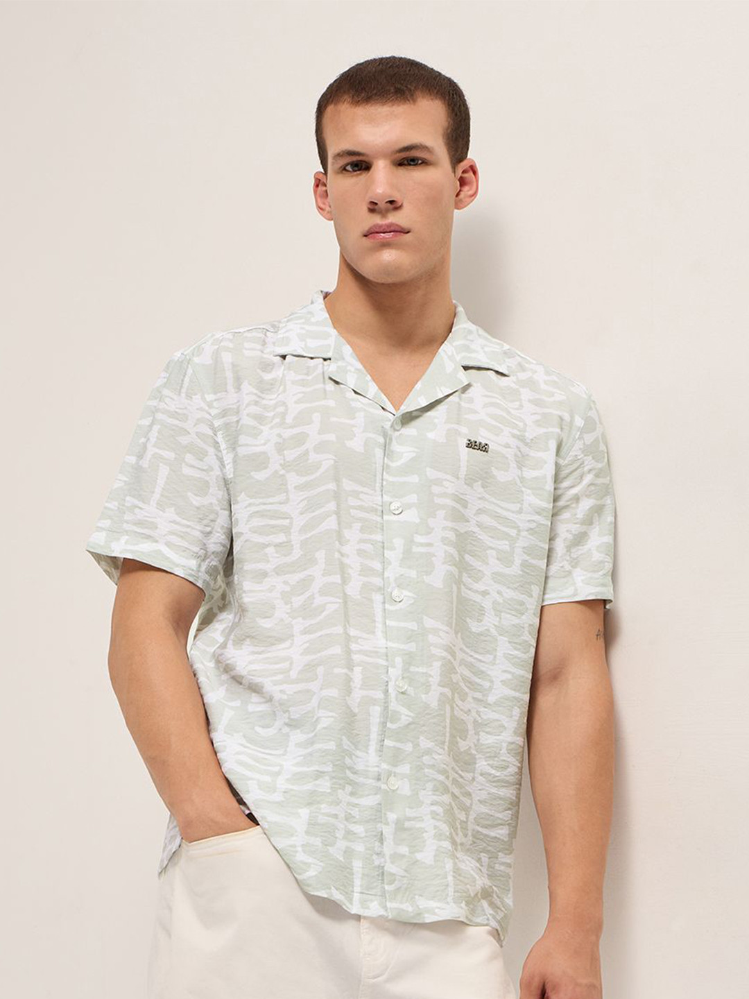 THE BEAR HOUSE Men Relaxed Fit Abstract Printed Cuban Collar Casual Shirt