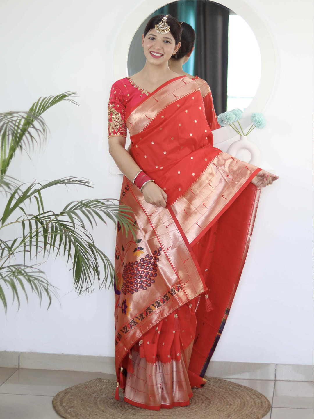 VARNI FABRICS Ethnic Motifs Zari Silk Blend Paithani Saree