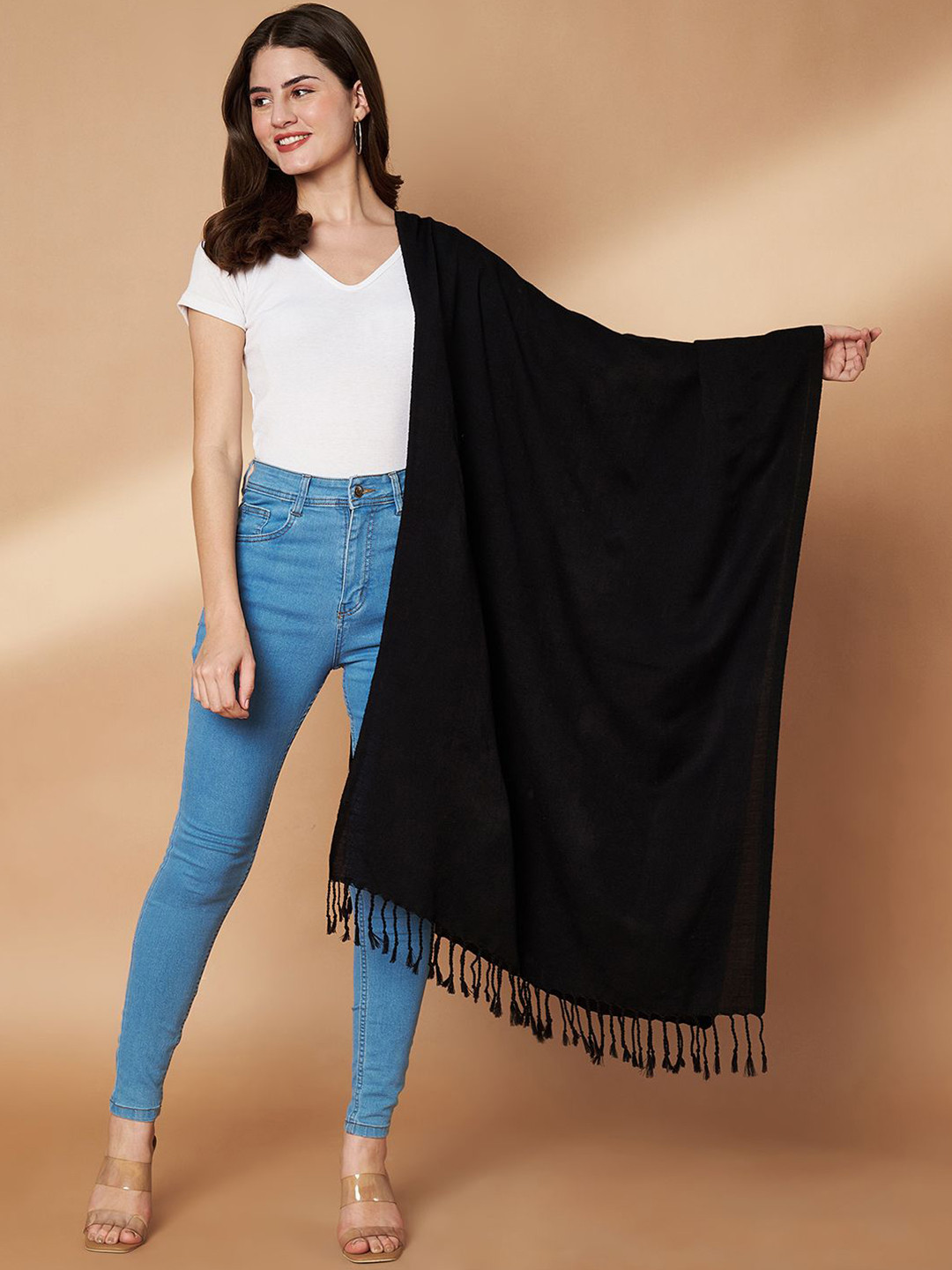 Zamour Women Tasselled Border Woolen Stole