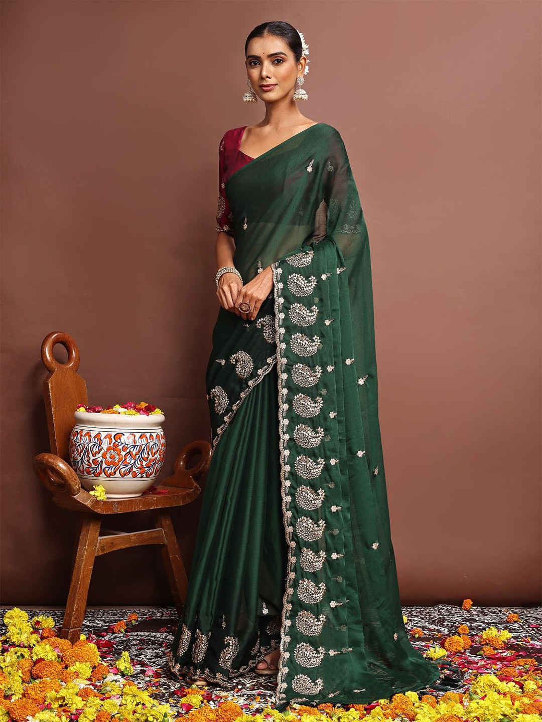 Dori Ethnic Motifs Embroidered Saree with Contrast Embroidered Blouse