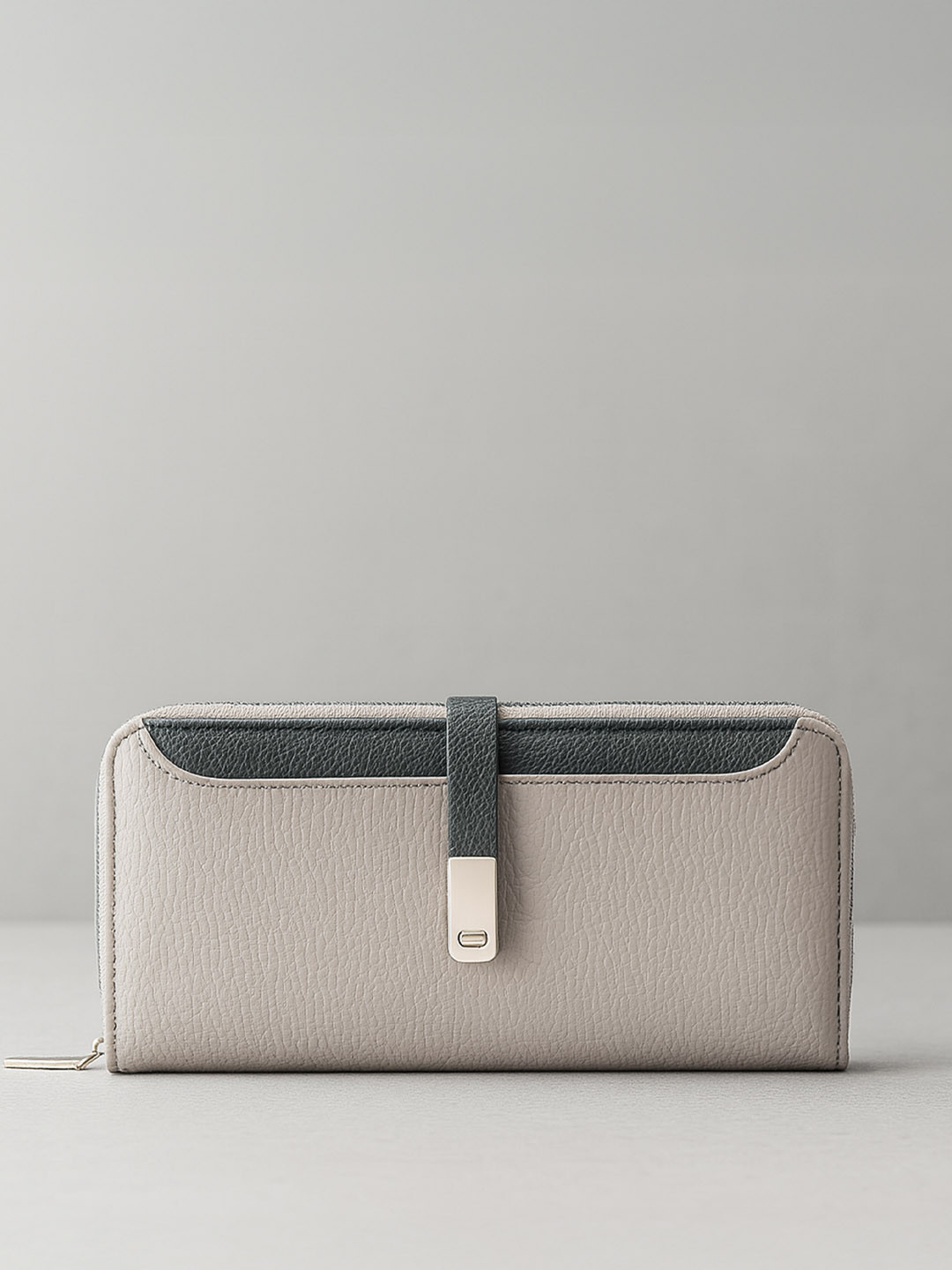 Lino Perros Women Colourblocked Card Holder